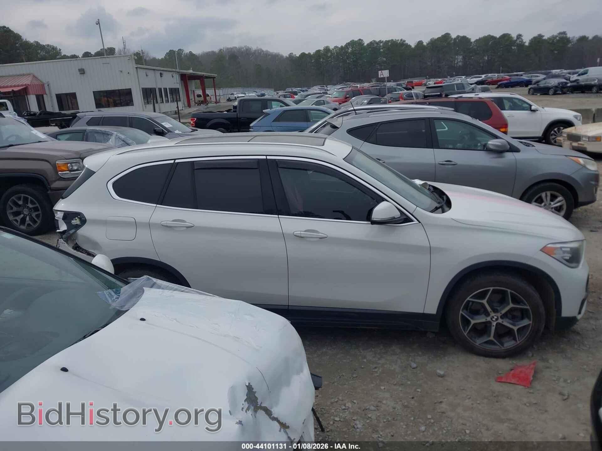 2016 BMW X1 - VIN: WBXHT3C33G5E51721 - Фото 13