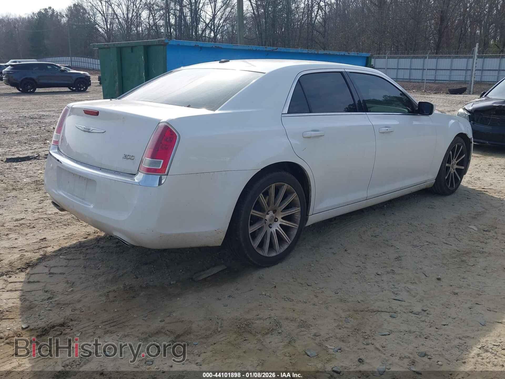 2014 CHRYSLER 300 - VIN: 2C3CCAAG0EH276384 - Фото 4