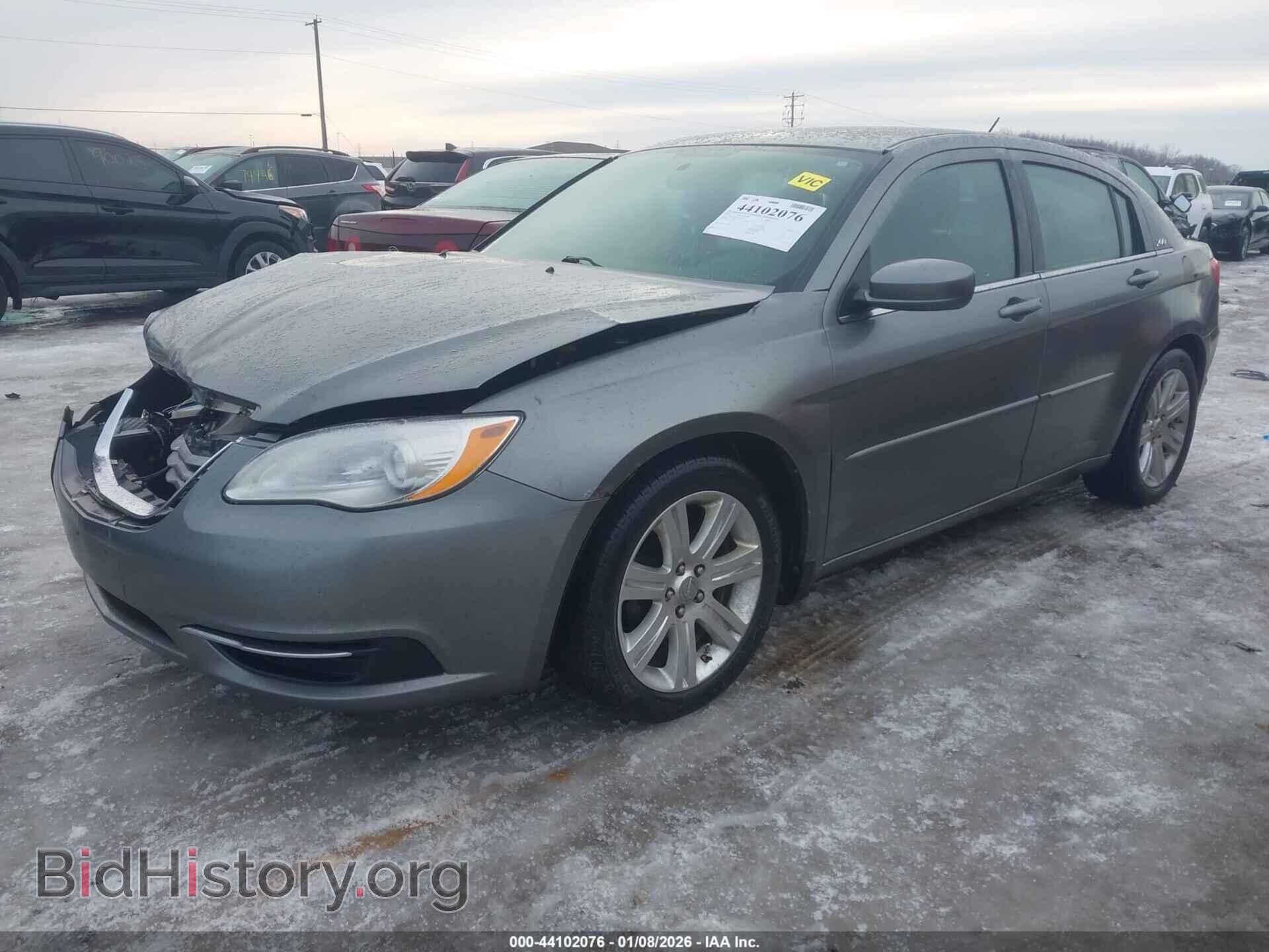 2013 CHRYSLER 200 - VIN: 1C3CCBBB7DN656014 - Фото 2