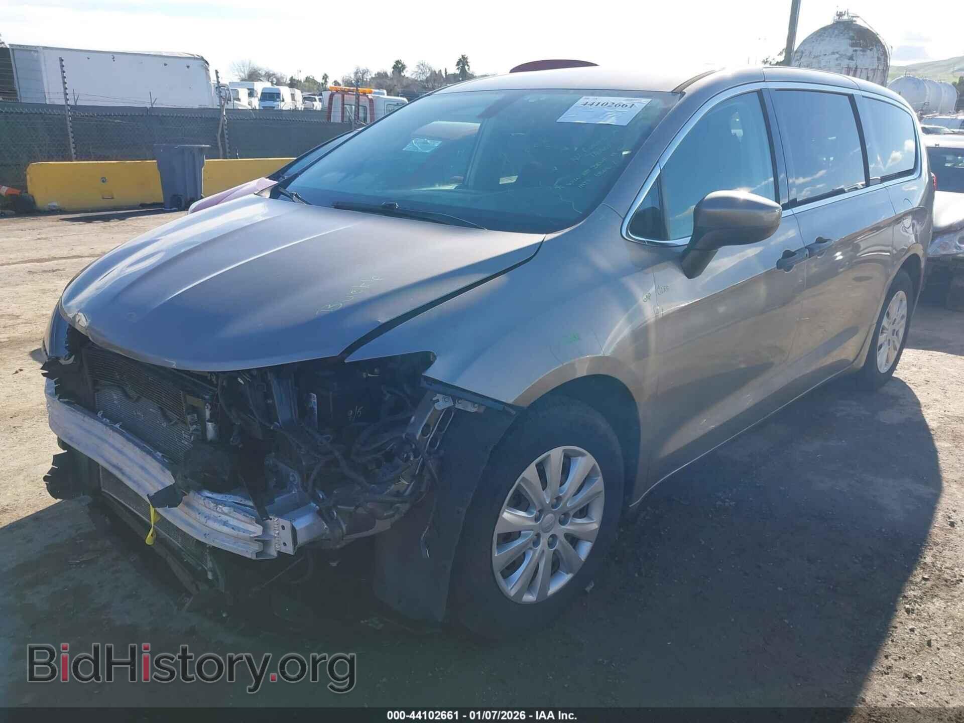 2018 CHRYSLER PACIFICA - VIN: 2C4RC1AG3JR122438 - Фото 2