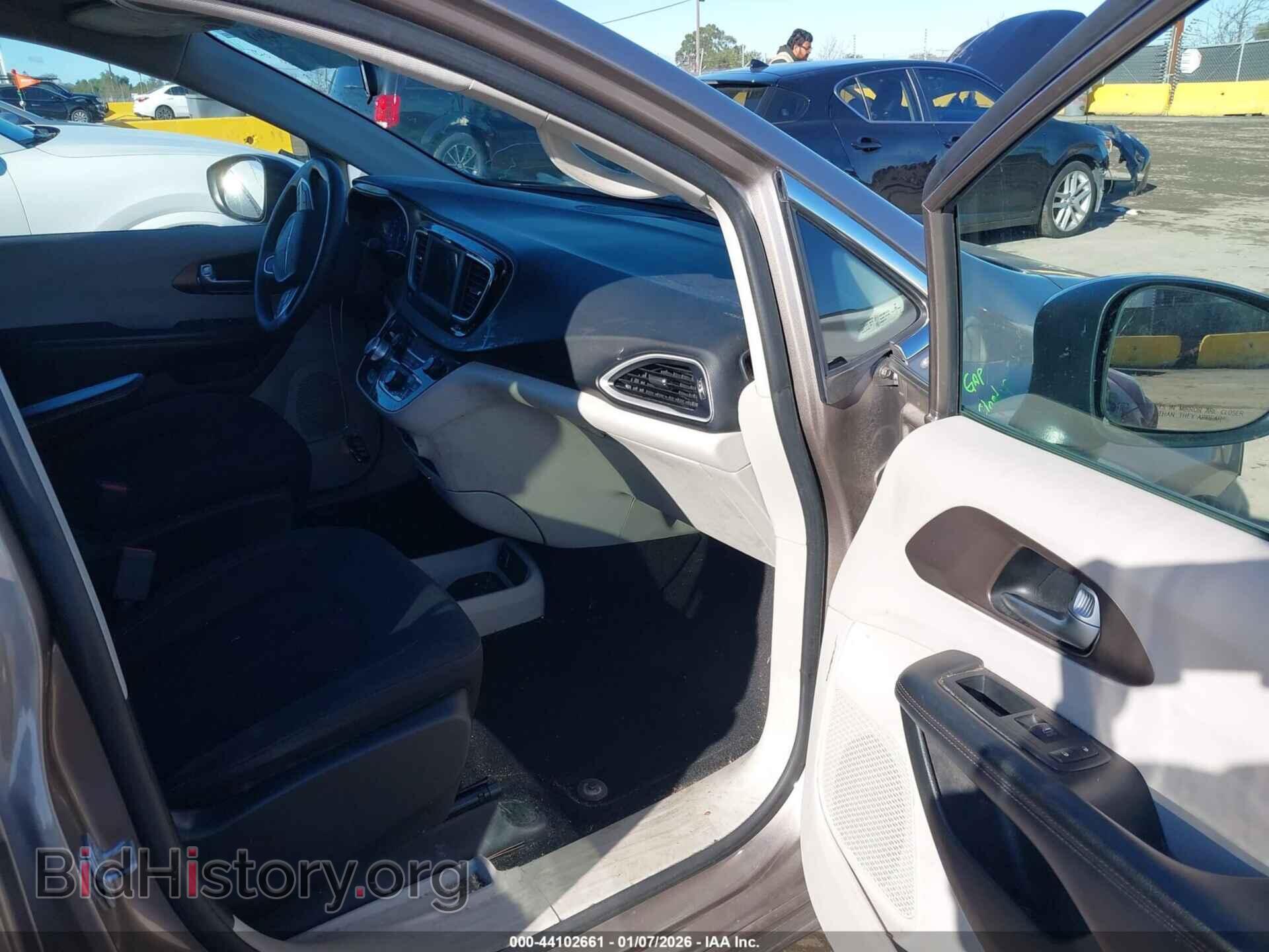 2018 CHRYSLER PACIFICA - VIN: 2C4RC1AG3JR122438 - Фото 5