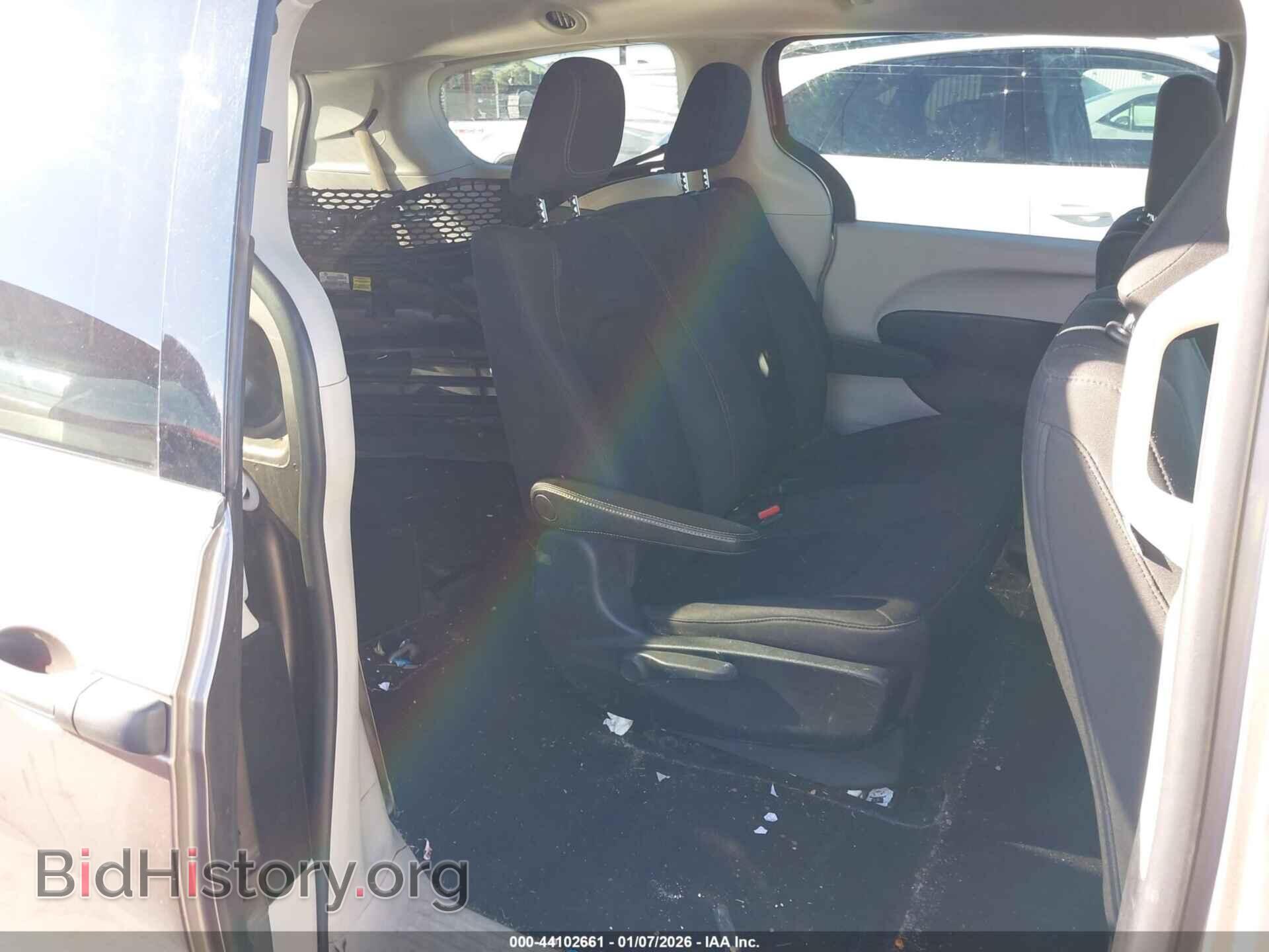 2018 CHRYSLER PACIFICA - VIN: 2C4RC1AG3JR122438 - Фото 8