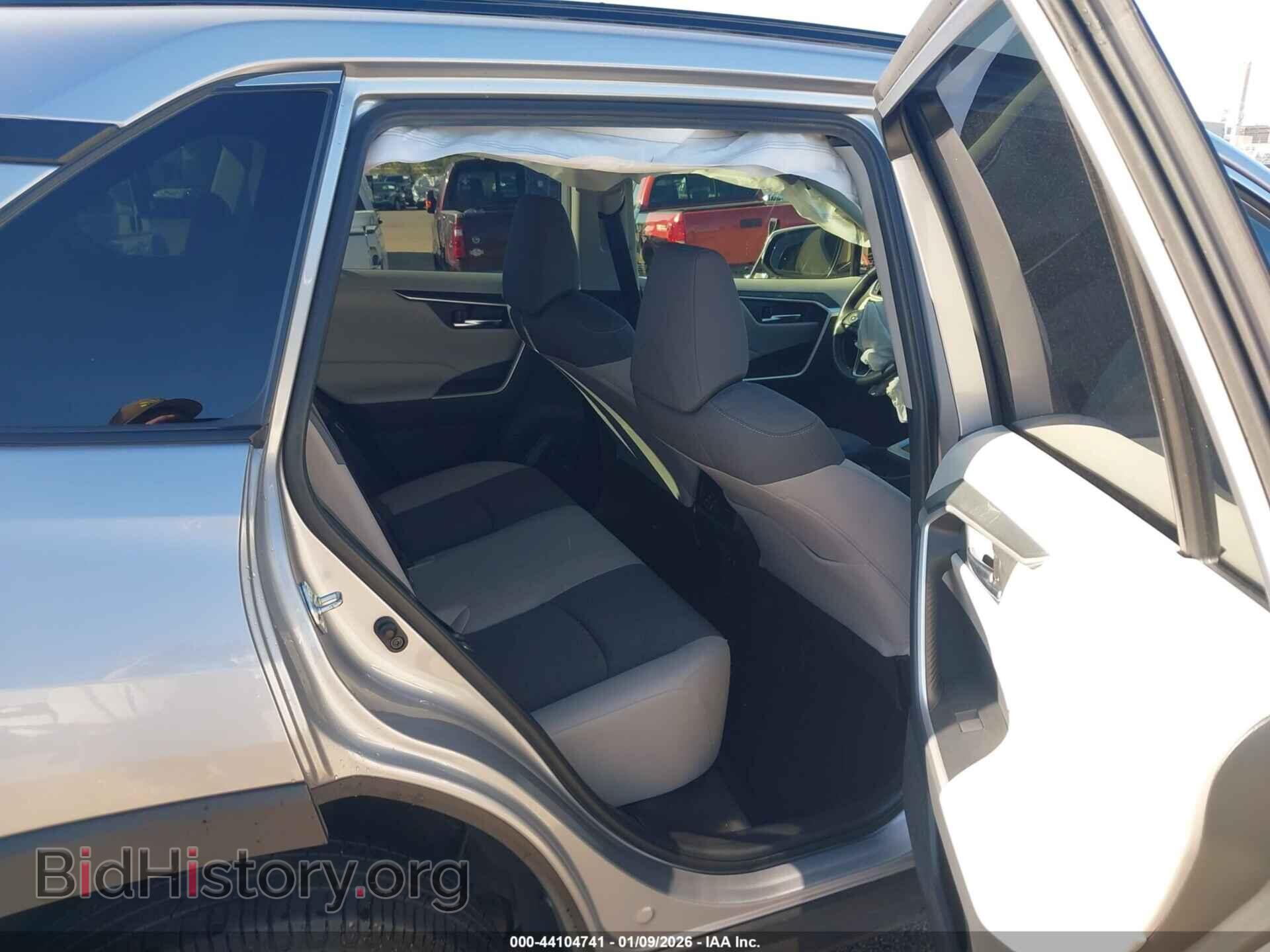 2019 TOYOTA RAV4 - VIN: JTMP1RFV2KD514303 - Фото 8