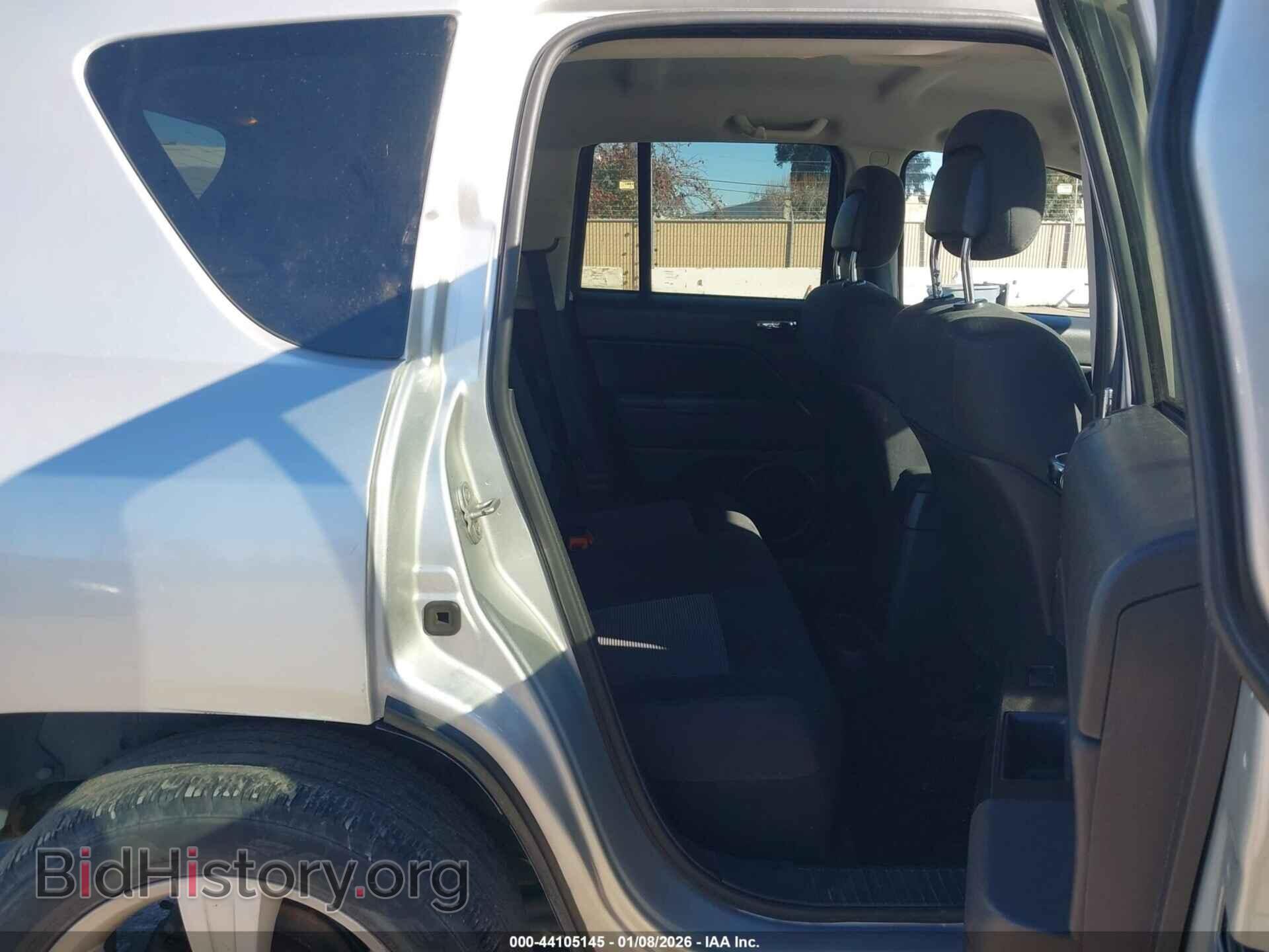 2012 JEEP COMPASS - VIN: 1C4NJDEB7CD638358 - Фото 8