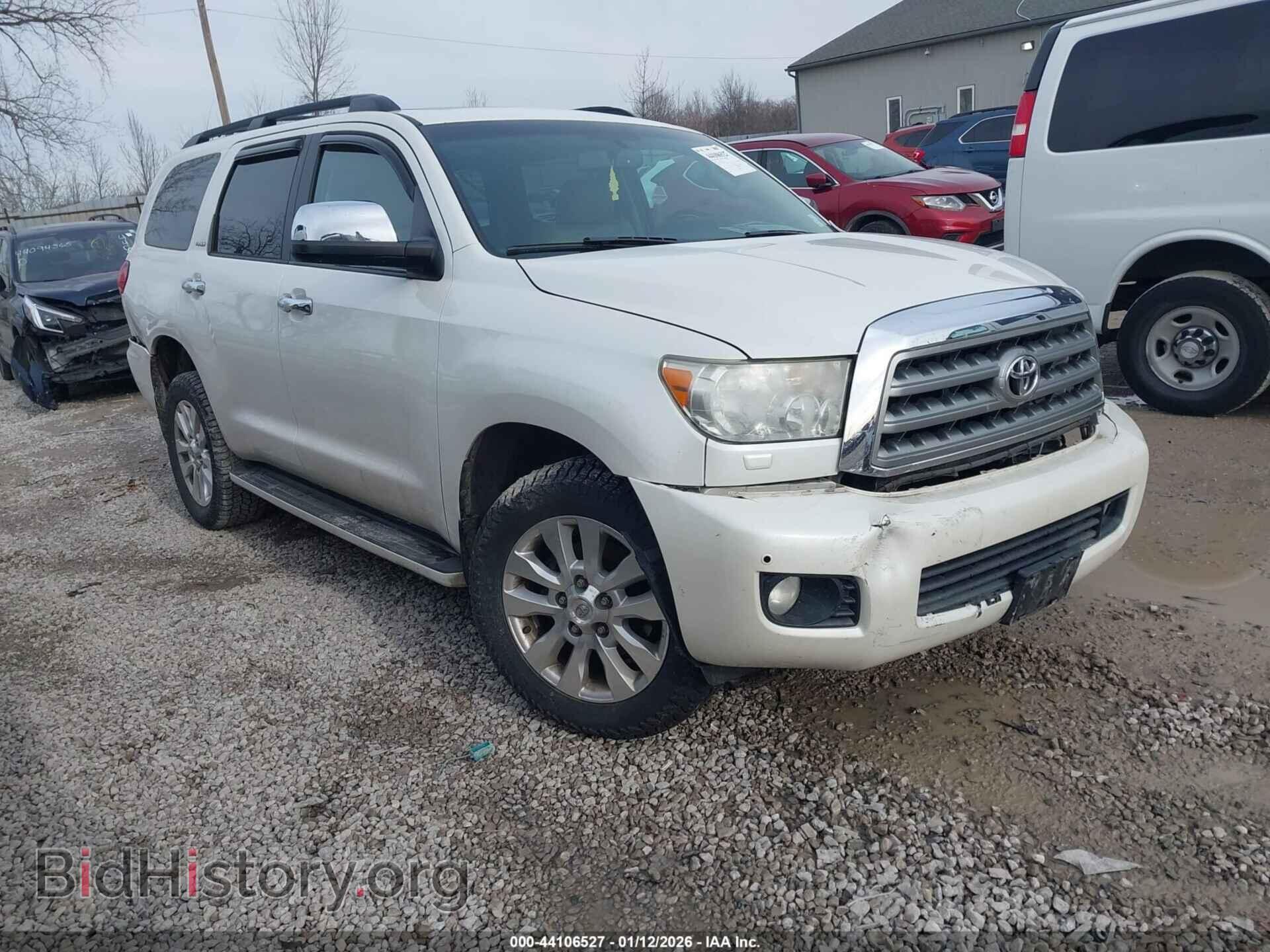 Photo 5TDDW5G15DS080992 - TOYOTA SEQUOIA 2013