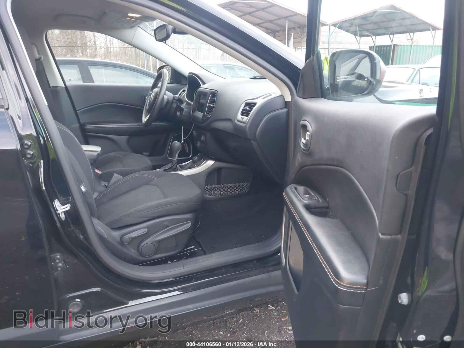 2018 JEEP COMPASS - VIN: 3C4NJDAB5JT103865 - Фото 5