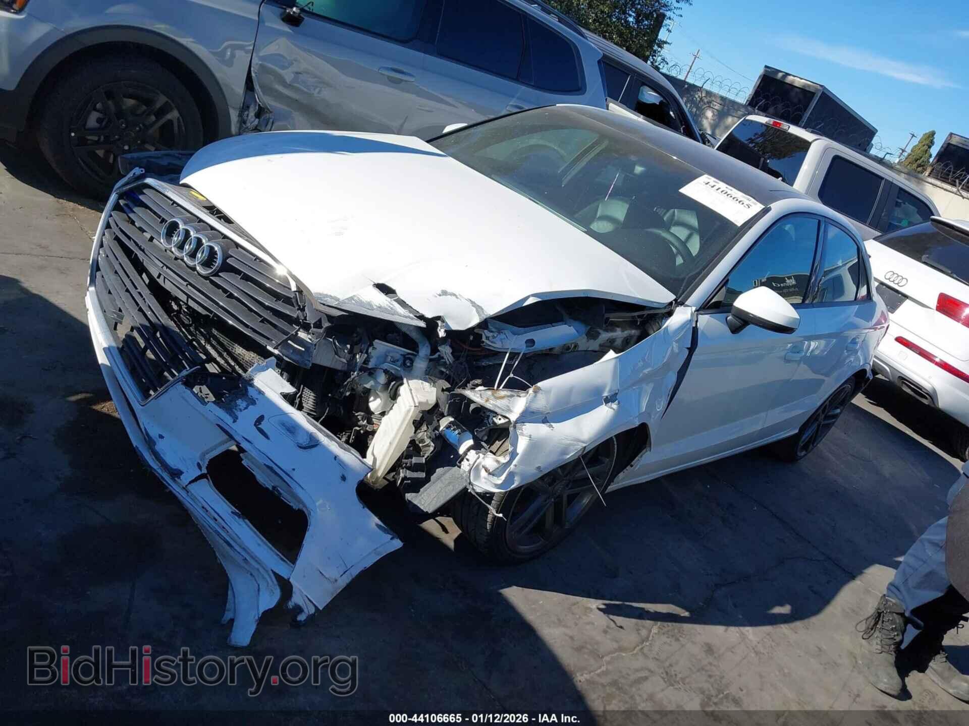 2017 AUDI A3 - VIN: WAUAUGFF0H1039462 - Фото 2