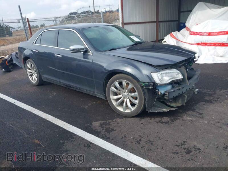 2017 Chrysler 300C (VIN 2C3CCAEG2HH590990) — фото 1 из 17, IAAI, повреждение: передняя часть
