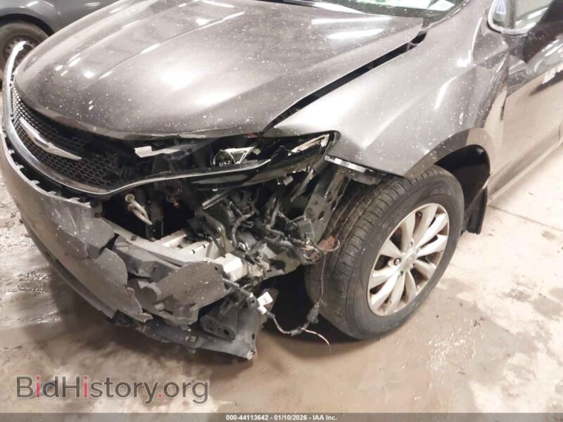 2017 Chrysler PACIFICA (VIN 2C4RC1DG5HR676229) — photo 6 of 16