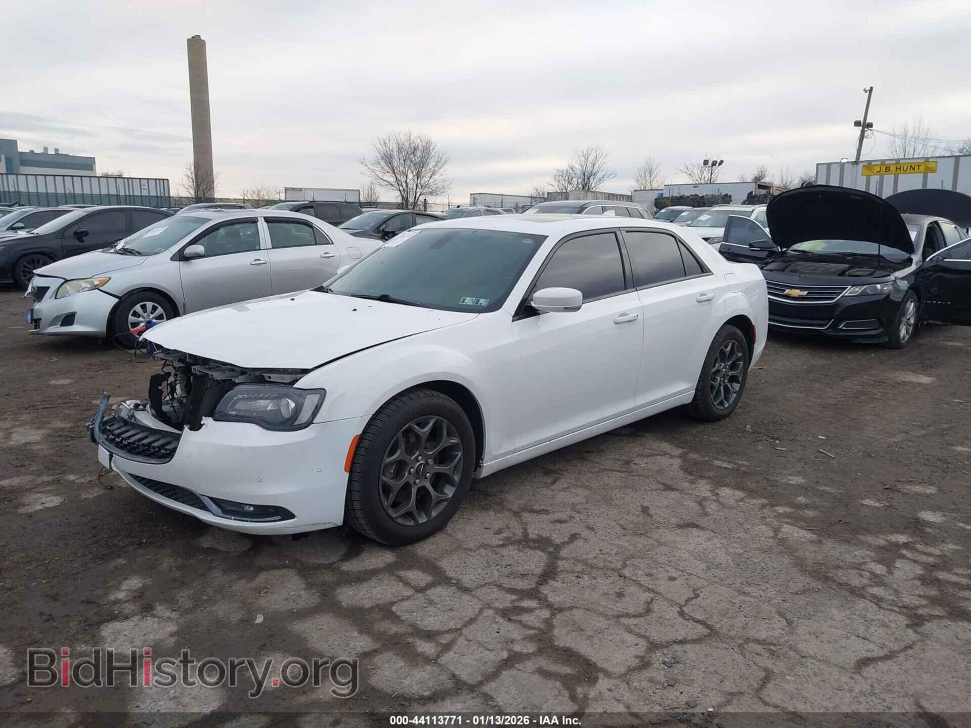 2016 CHRYSLER 300 - VIN: 2C3CCAGG8GH329231 - Photo 2