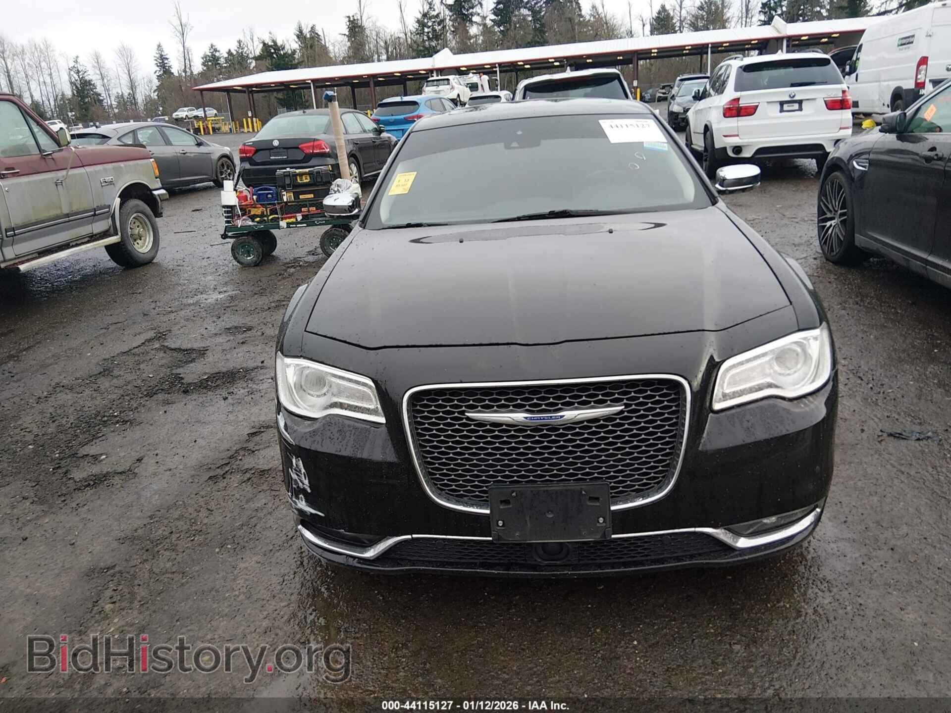 2018 CHRYSLER 300 - VIN: 2C3CCAEG4JH269927 - Фото 12