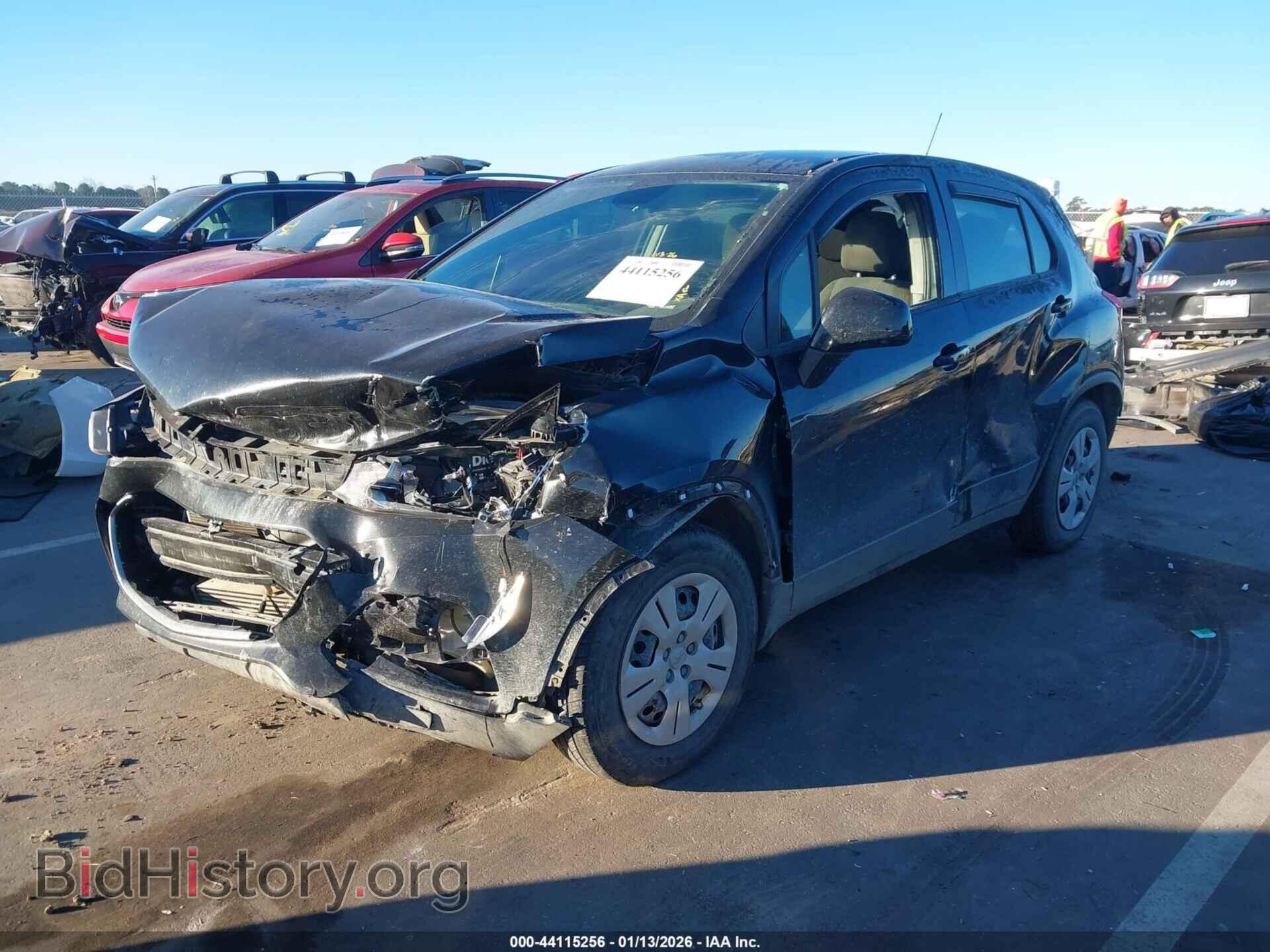 2017 CHEVROLET TRAX - VIN: 3GNCJKSB3HL155037 - Фото 2