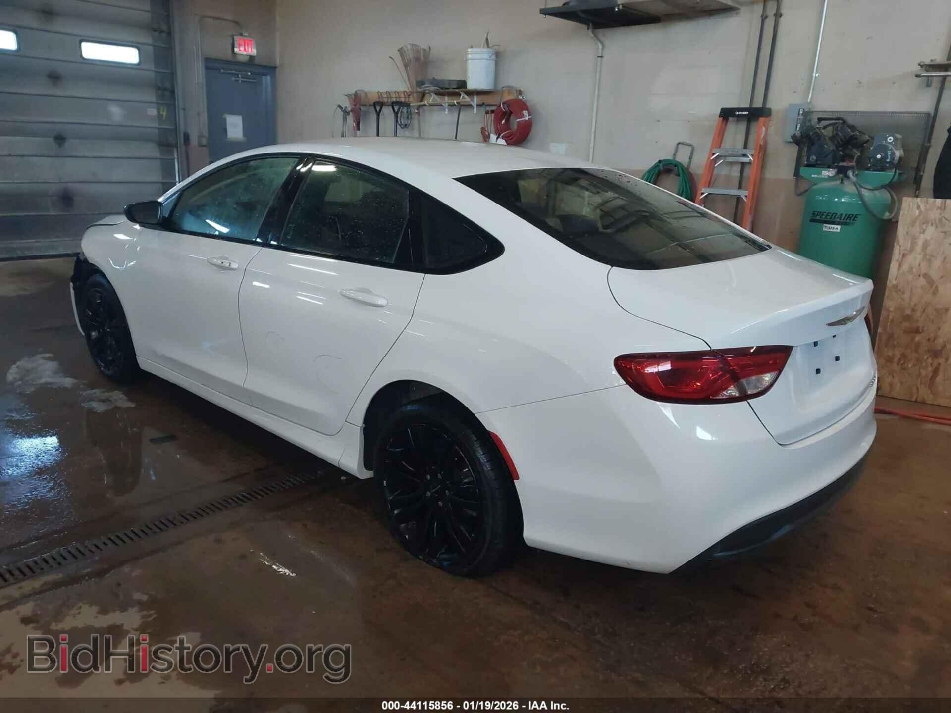 2017 CHRYSLER 200 - VIN: 1C3CCCFB8HN509495 - Фото 3
