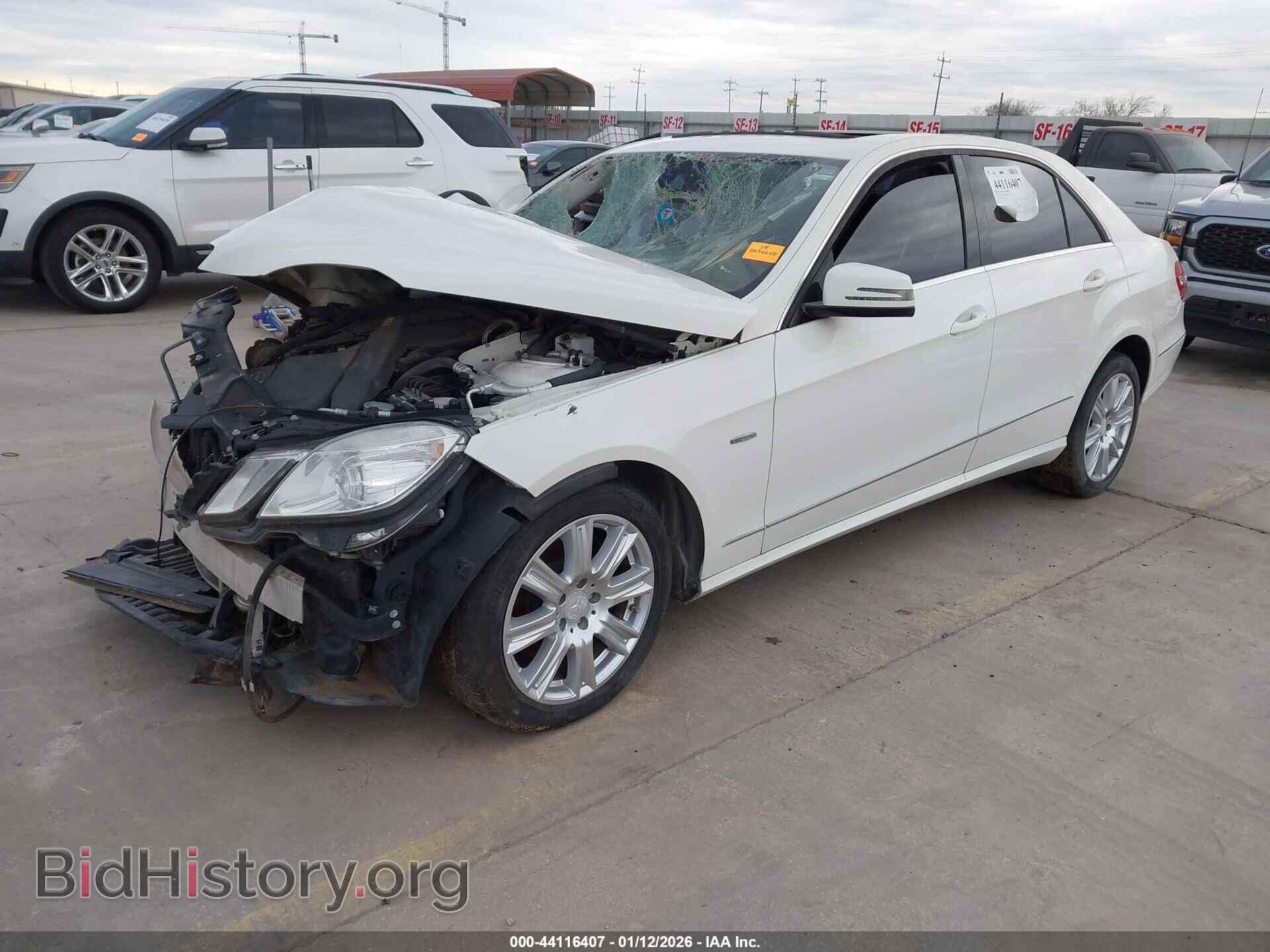2012 MERCEDES-BENZ E 350 - VIN: WDDHF5KB0CA610191 - Фото 2