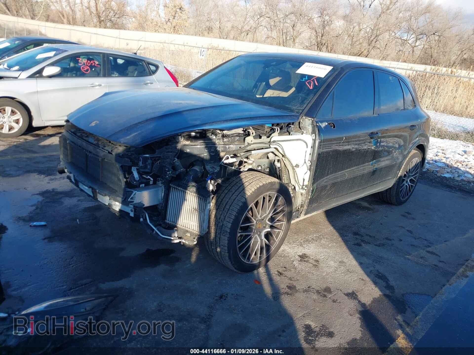 2019 PORSCHE CAYENNE - VIN: WP1AA2AY2KDA12923 - Photo 2