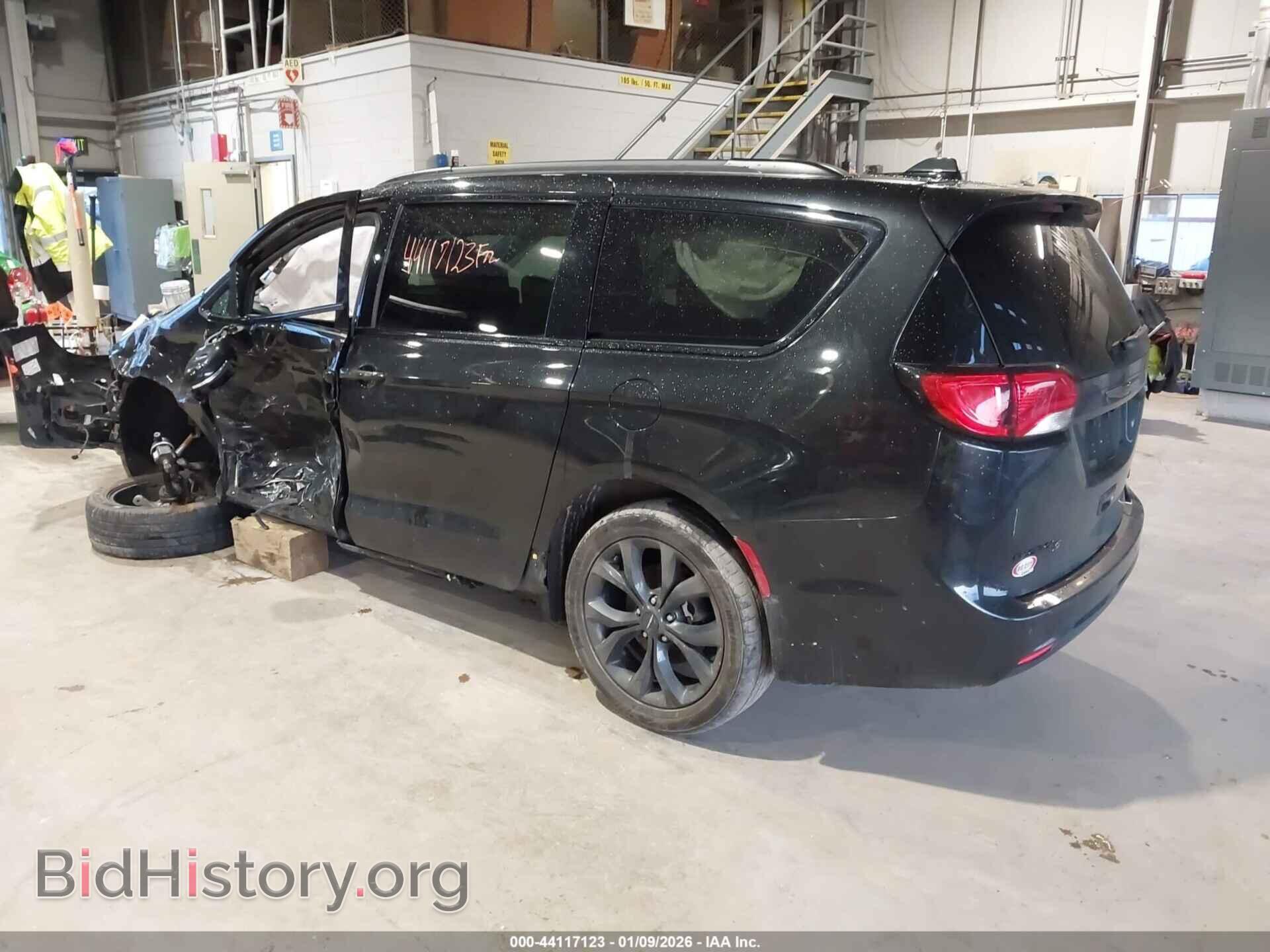 2019 CHRYSLER PACIFICA - VIN: 2C4RC1GG9KR528359 - Photo 3