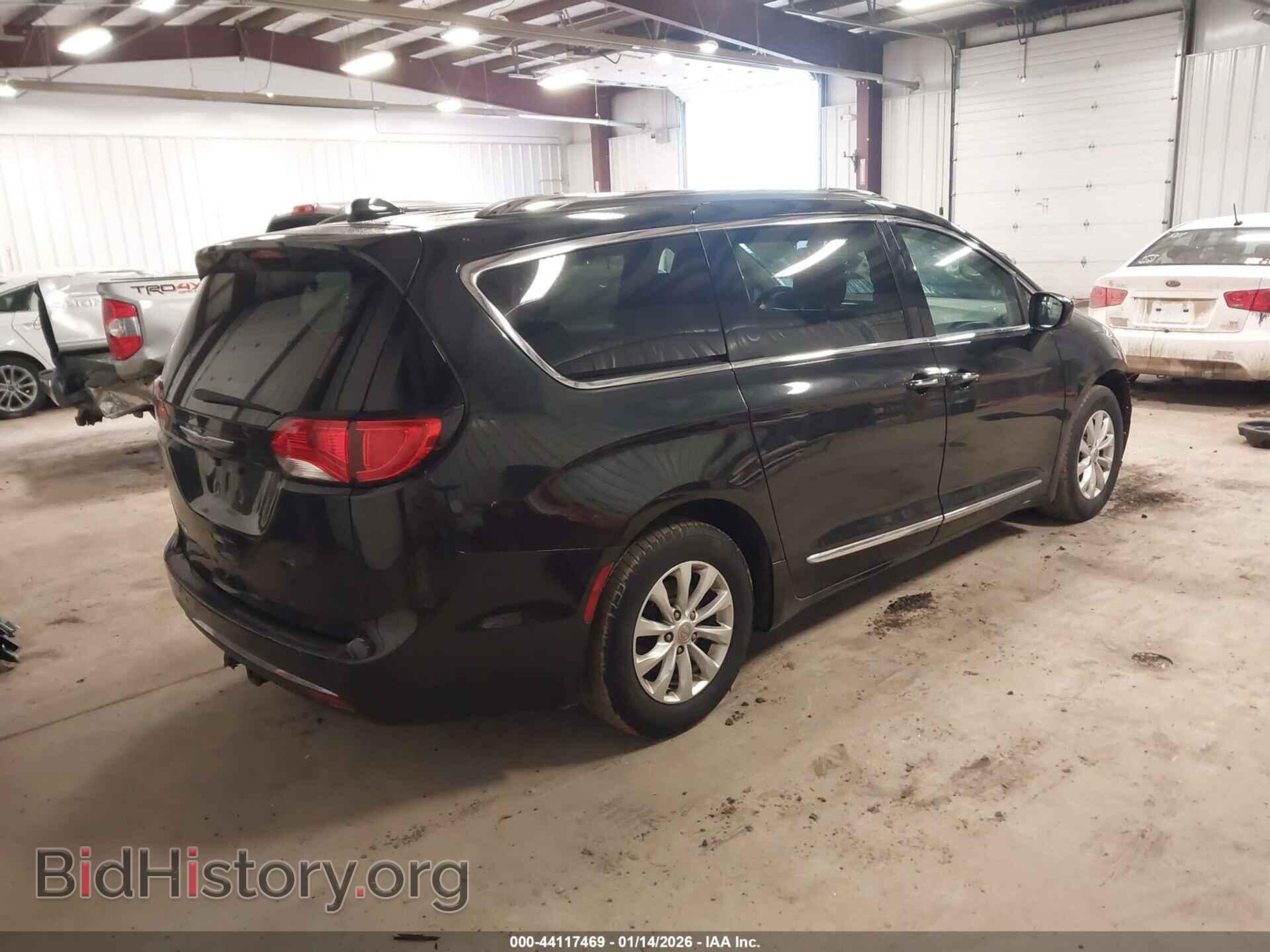 2019 CHRYSLER PACIFICA - VIN: 2C4RC1BGXKR597469 - Фото 4
