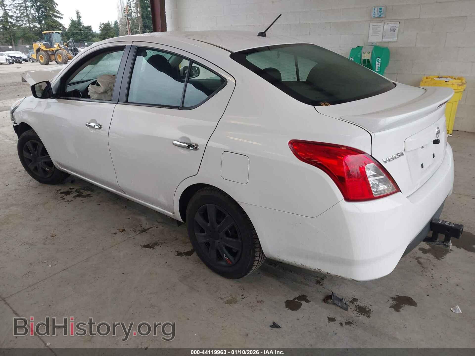 2019 NISSAN VERSA - VIN: 3N1CN7AP3KL832010 - Фото 3