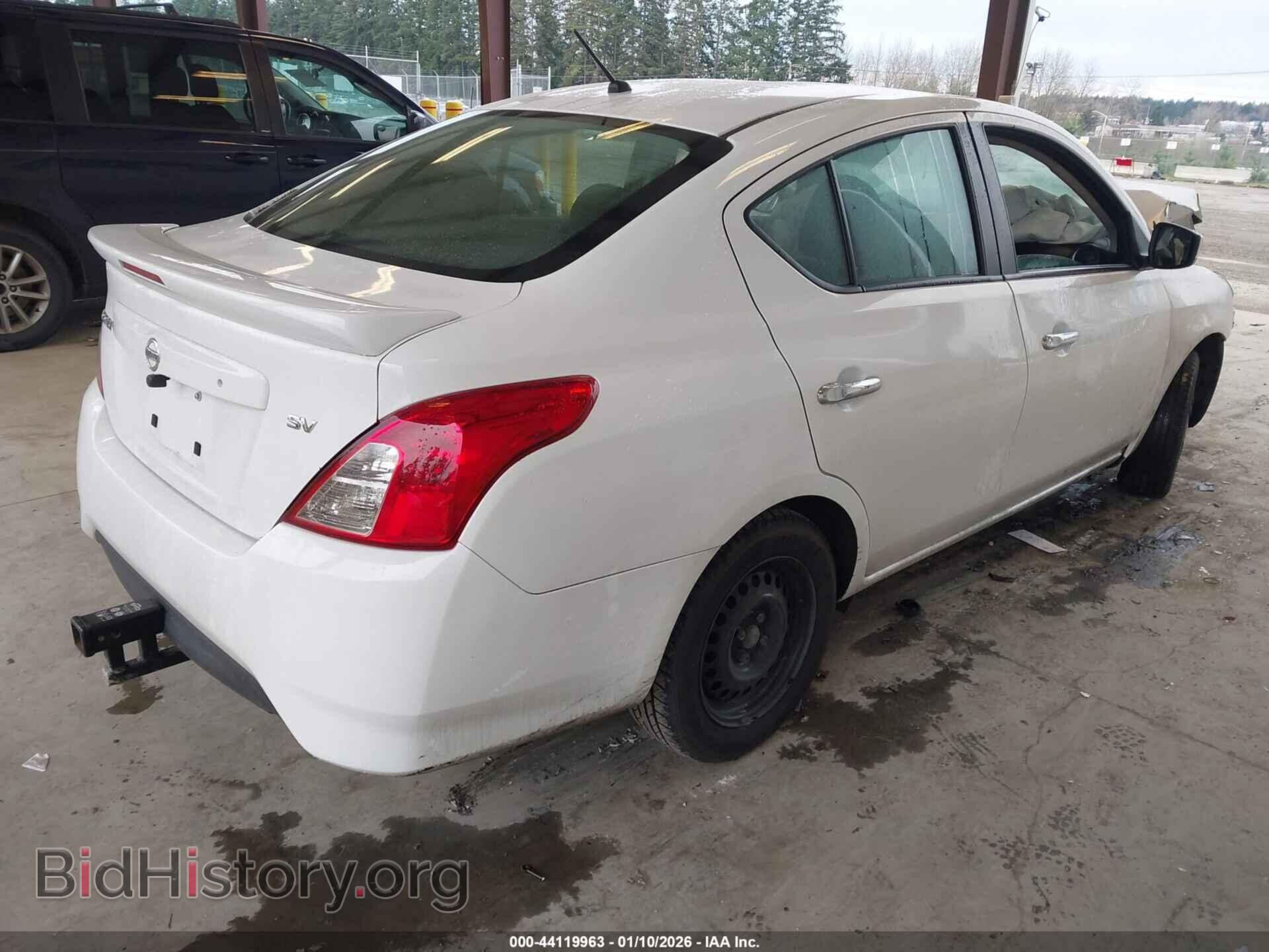 2019 NISSAN VERSA - VIN: 3N1CN7AP3KL832010 - Фото 4