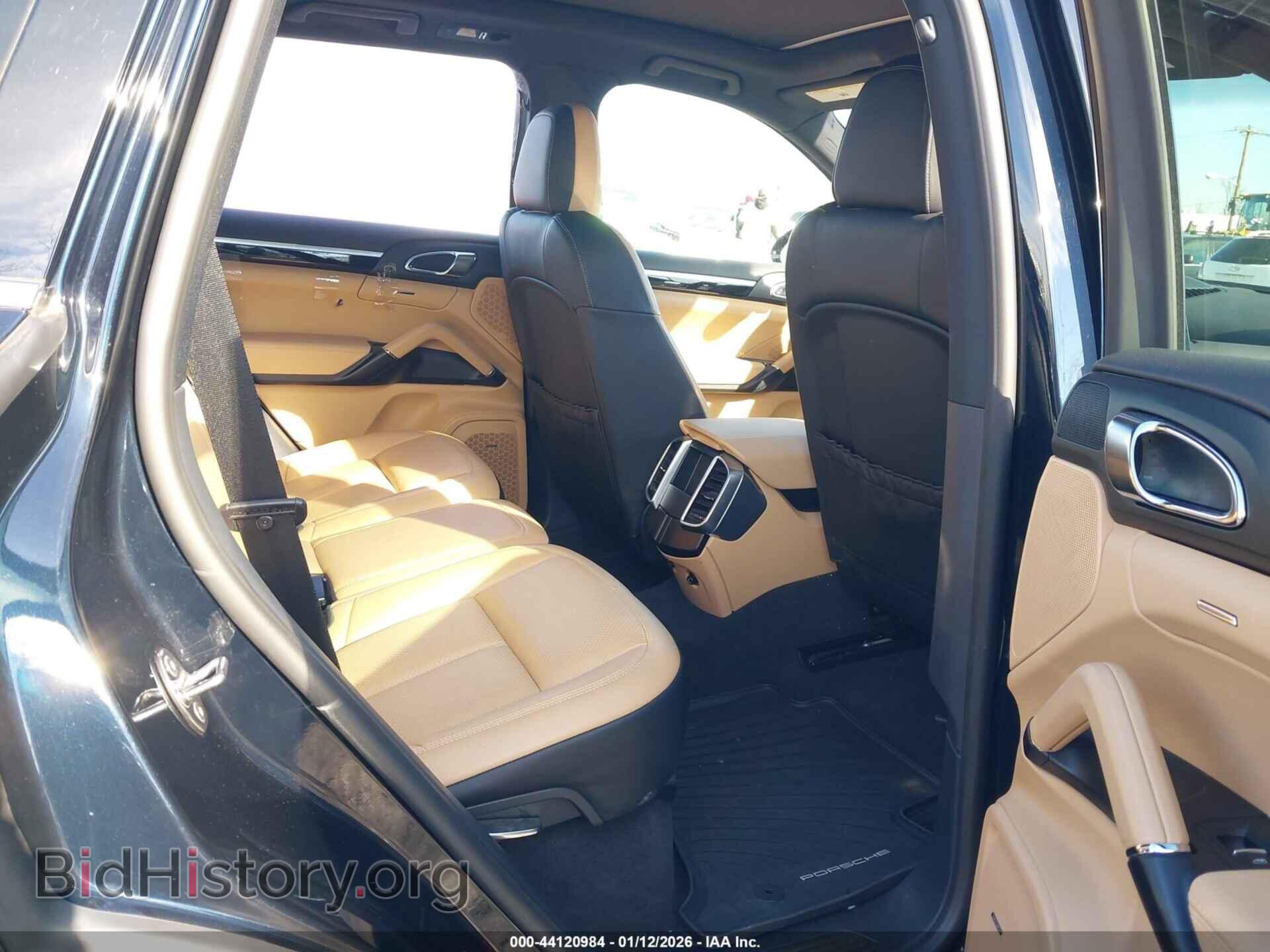 2016 PORSCHE CAYENNE - VIN: WP1AA2A25GLA10088 - Photo 8