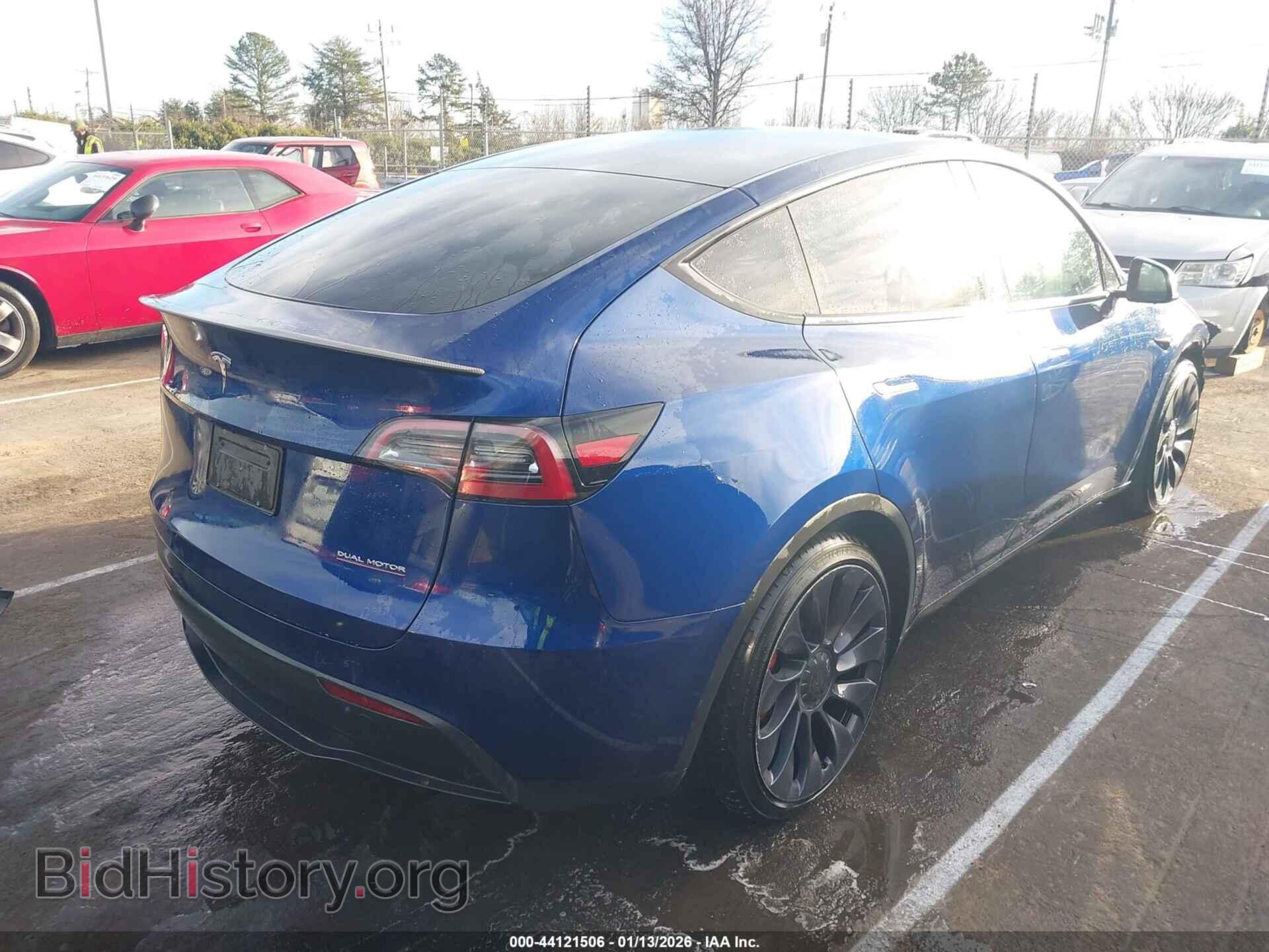 2024 TESLA MODEL Y - VIN: 7SAYGDEF7RF042041 - Фото 4