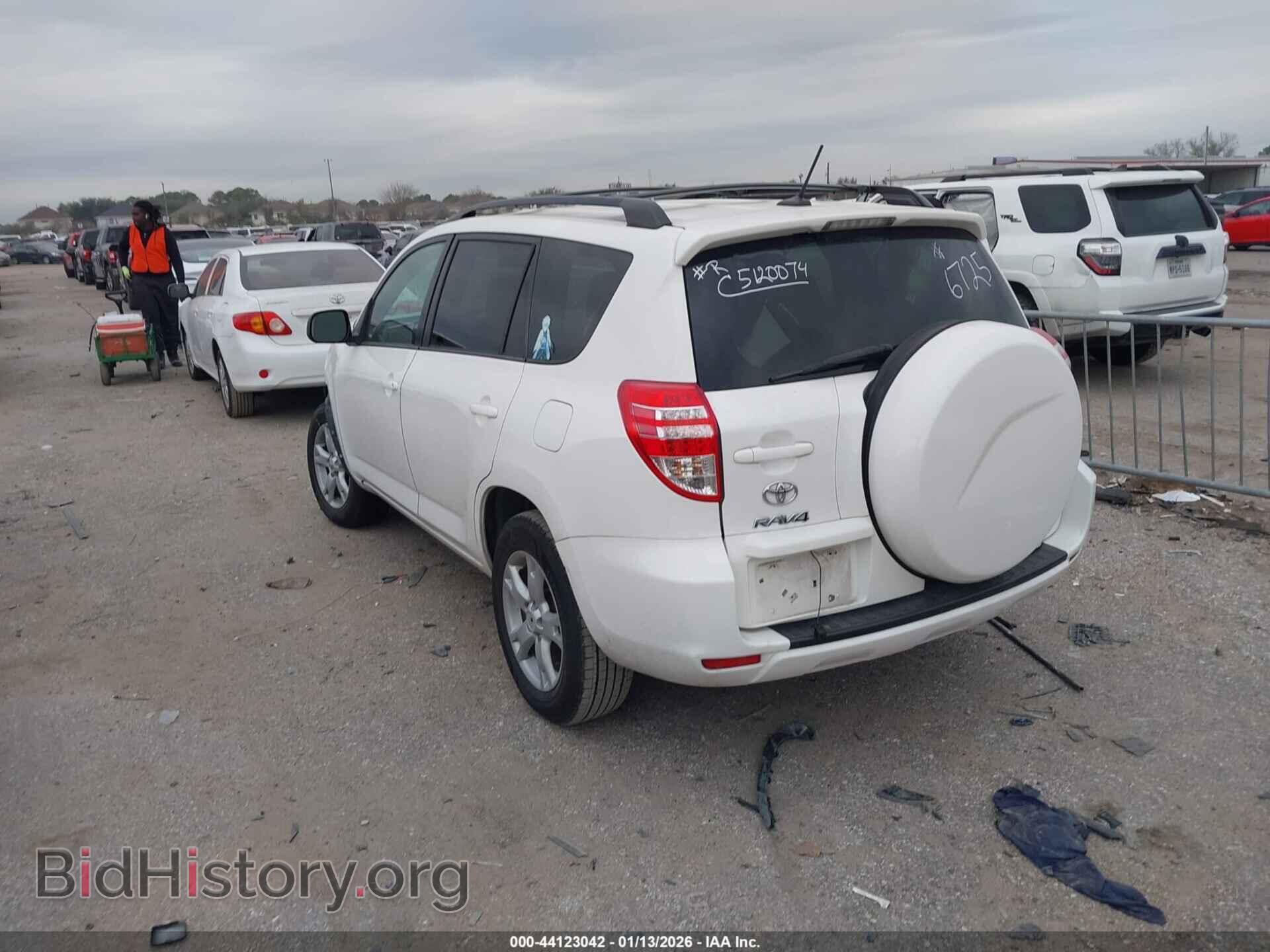 2011 TOYOTA RAV4 - VIN: 2T3BF4DV1BW166725 - Фото 3