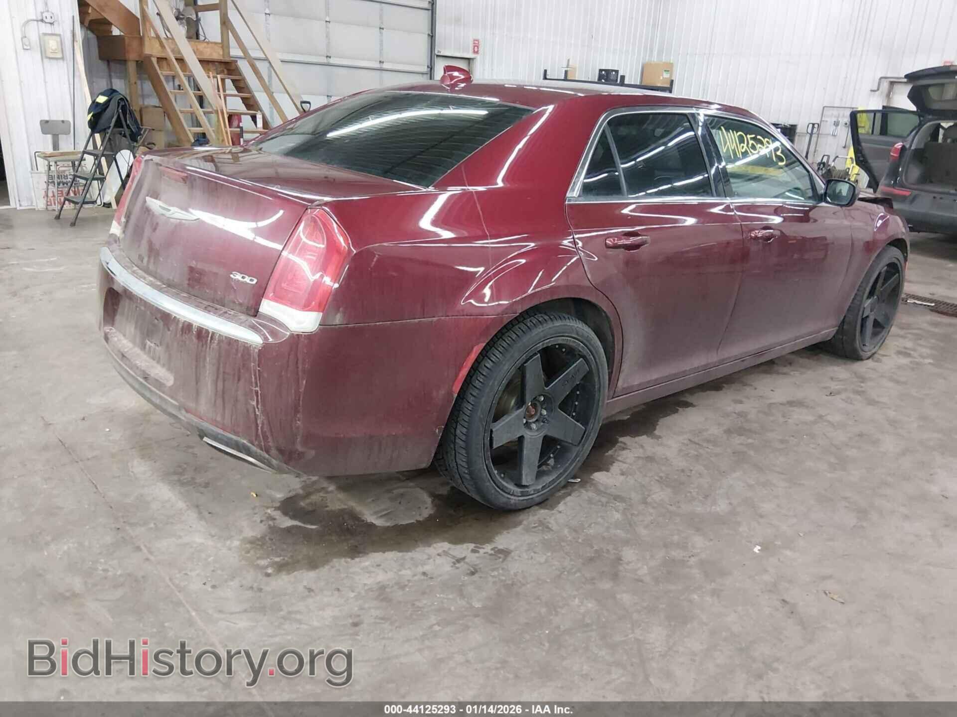 2016 CHRYSLER 300 - VIN: 2C3CCARG5GH358392 - Фото 4