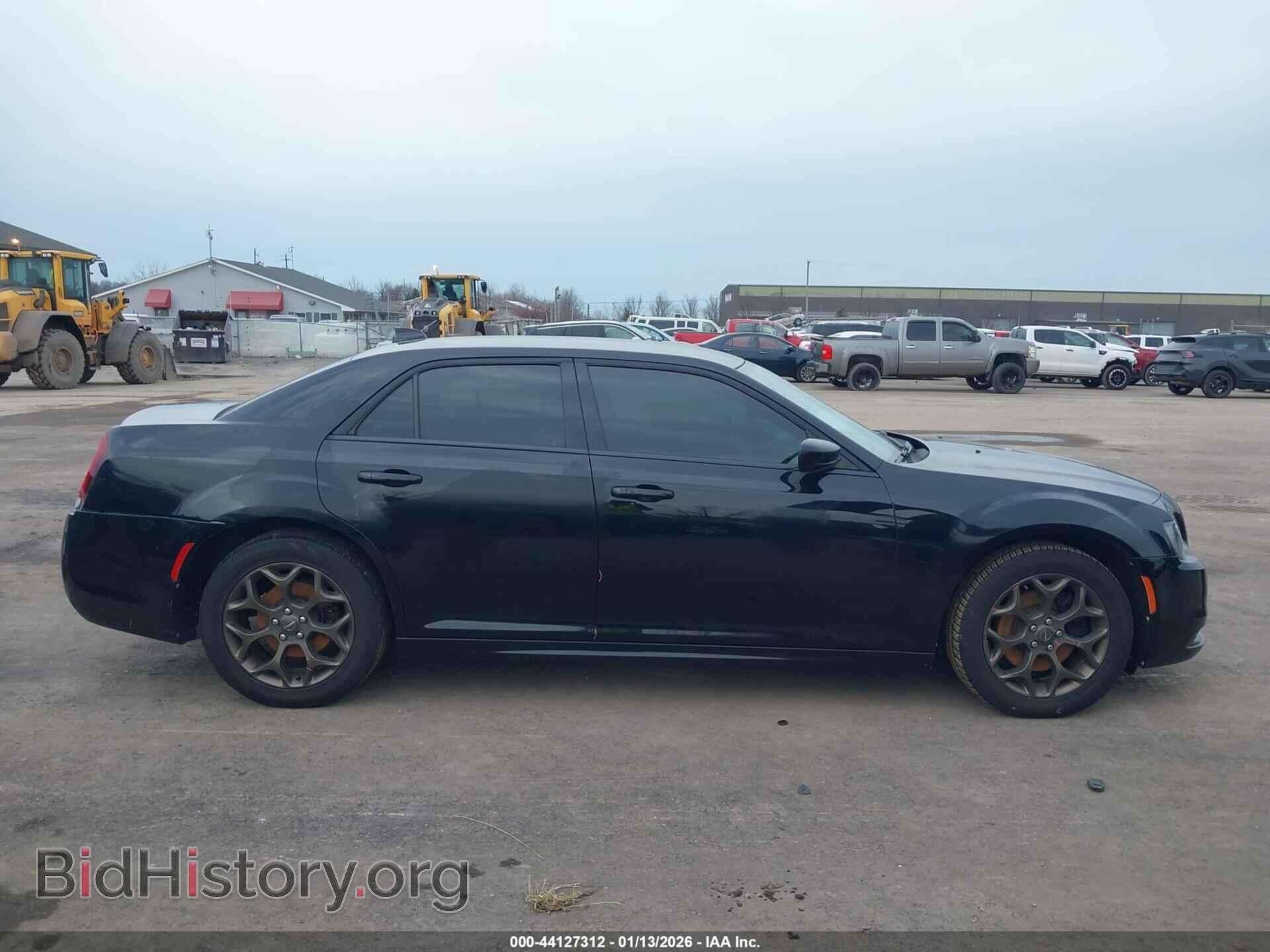 2016 CHRYSLER 300 - VIN: 2C3CCAGG2GH296534 - Фото 13