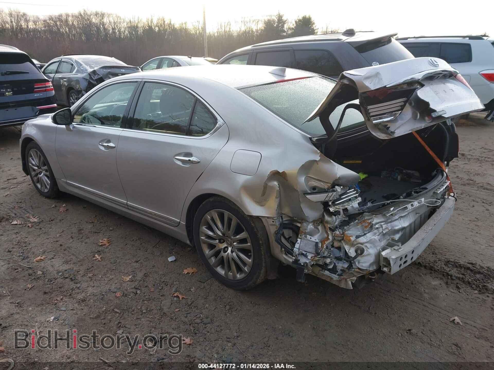 2014 LEXUS LS 460 - VIN: JTHCL5EF4E5020713 - Photo 3
