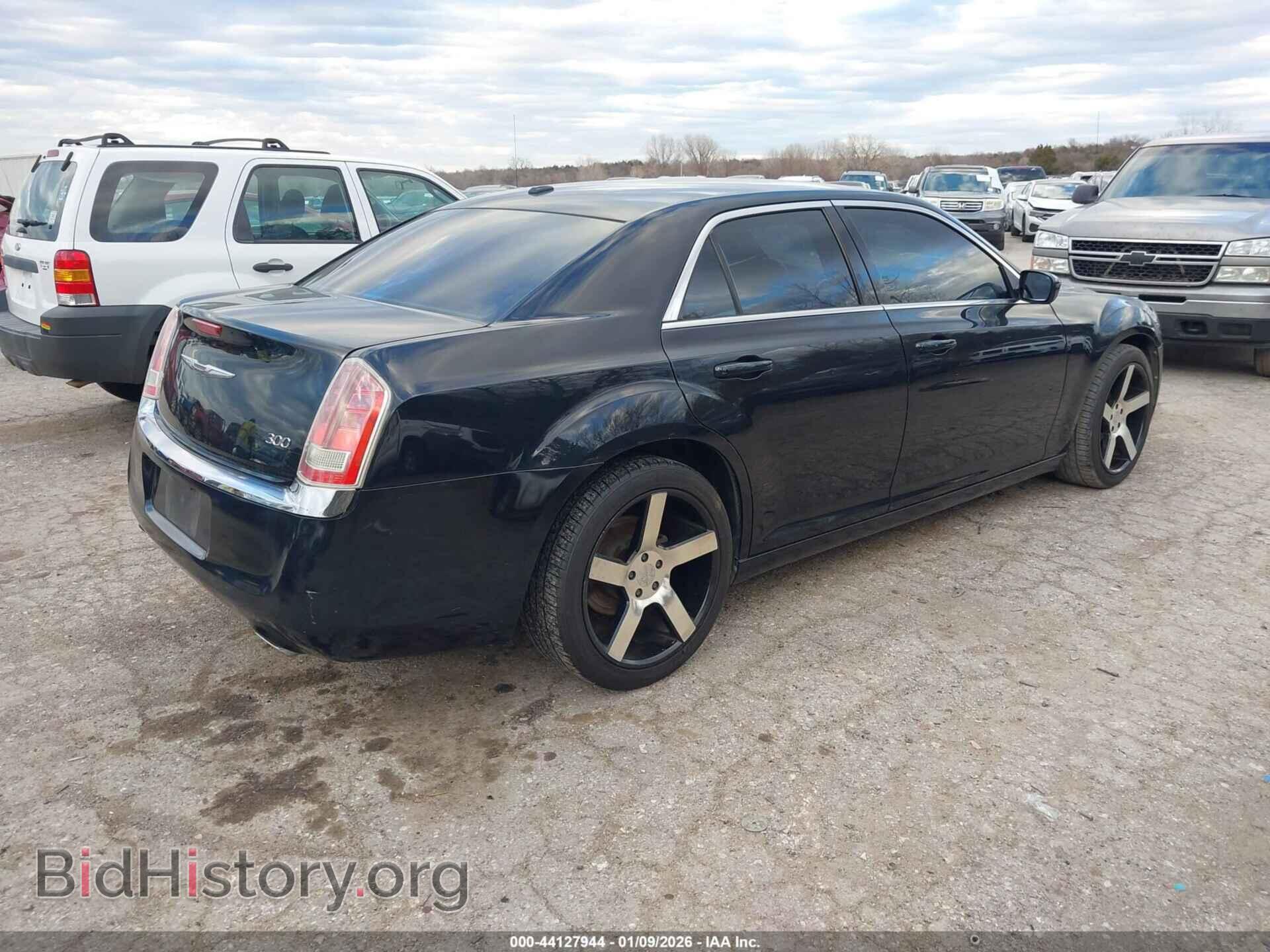 2013 CHRYSLER 300 - VIN: 2C3CCAAG6DH741085 - Фото 4