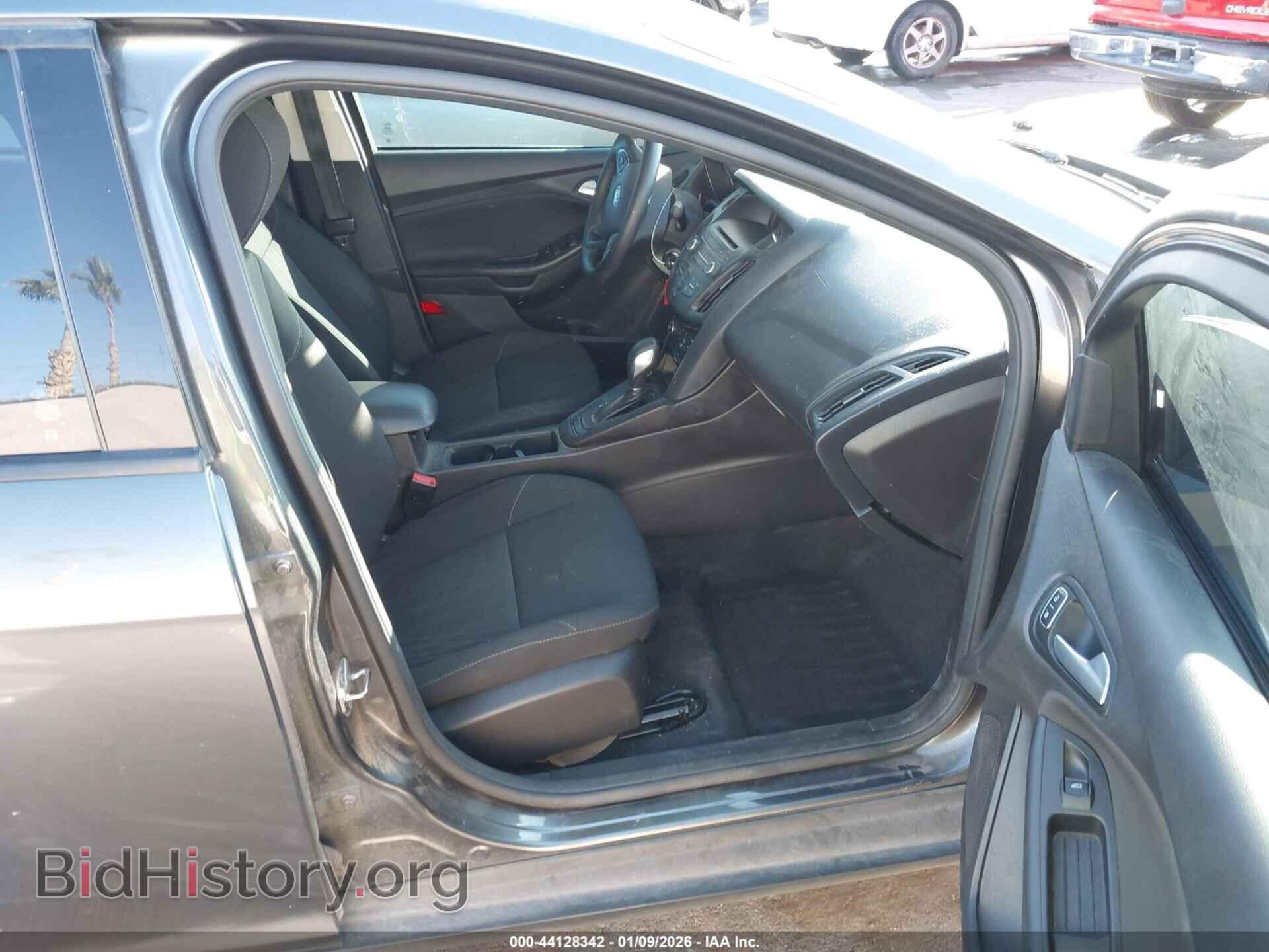 2017 FORD FOCUS - VIN: 1FADP3F25HL299623 - Photo 5