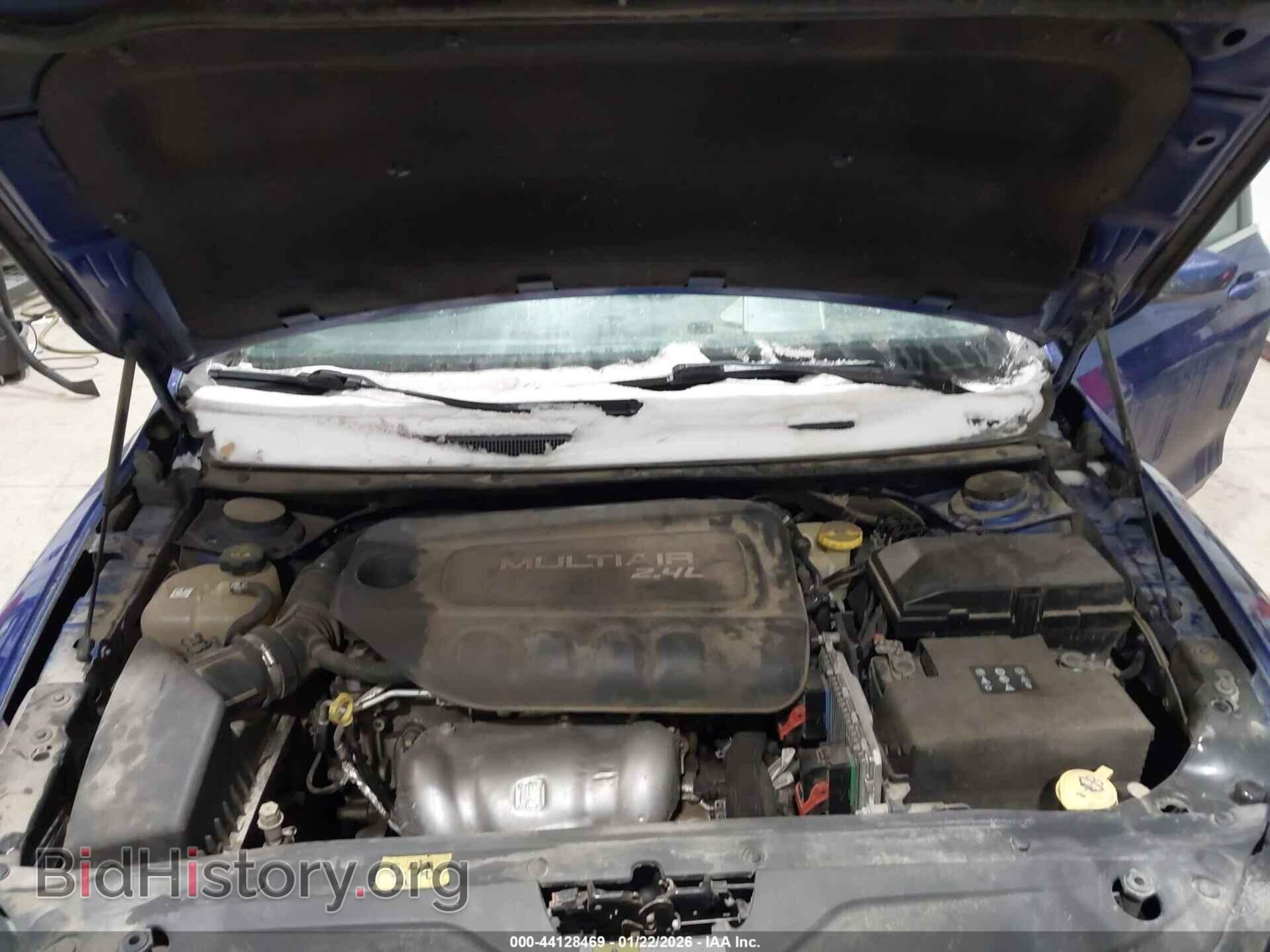 2015 CHRYSLER 200 - VIN: 1C3CCCABXFN686540 - Фото 9