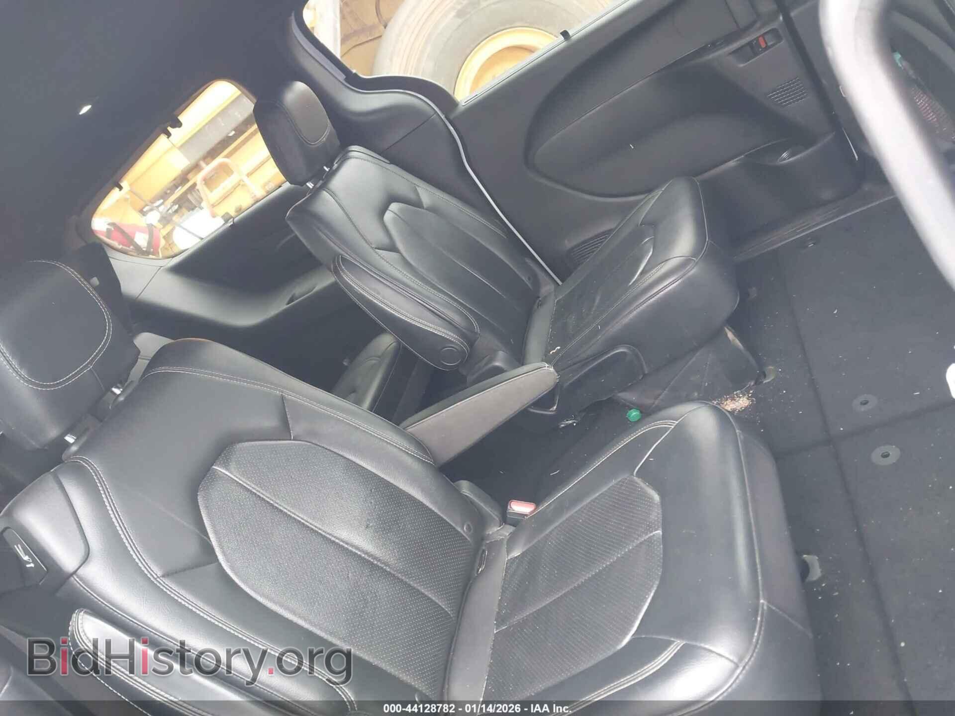 2018 CHRYSLER PACIFICA - VIN: 2C4RC1BG0JR354803 - Фото 8