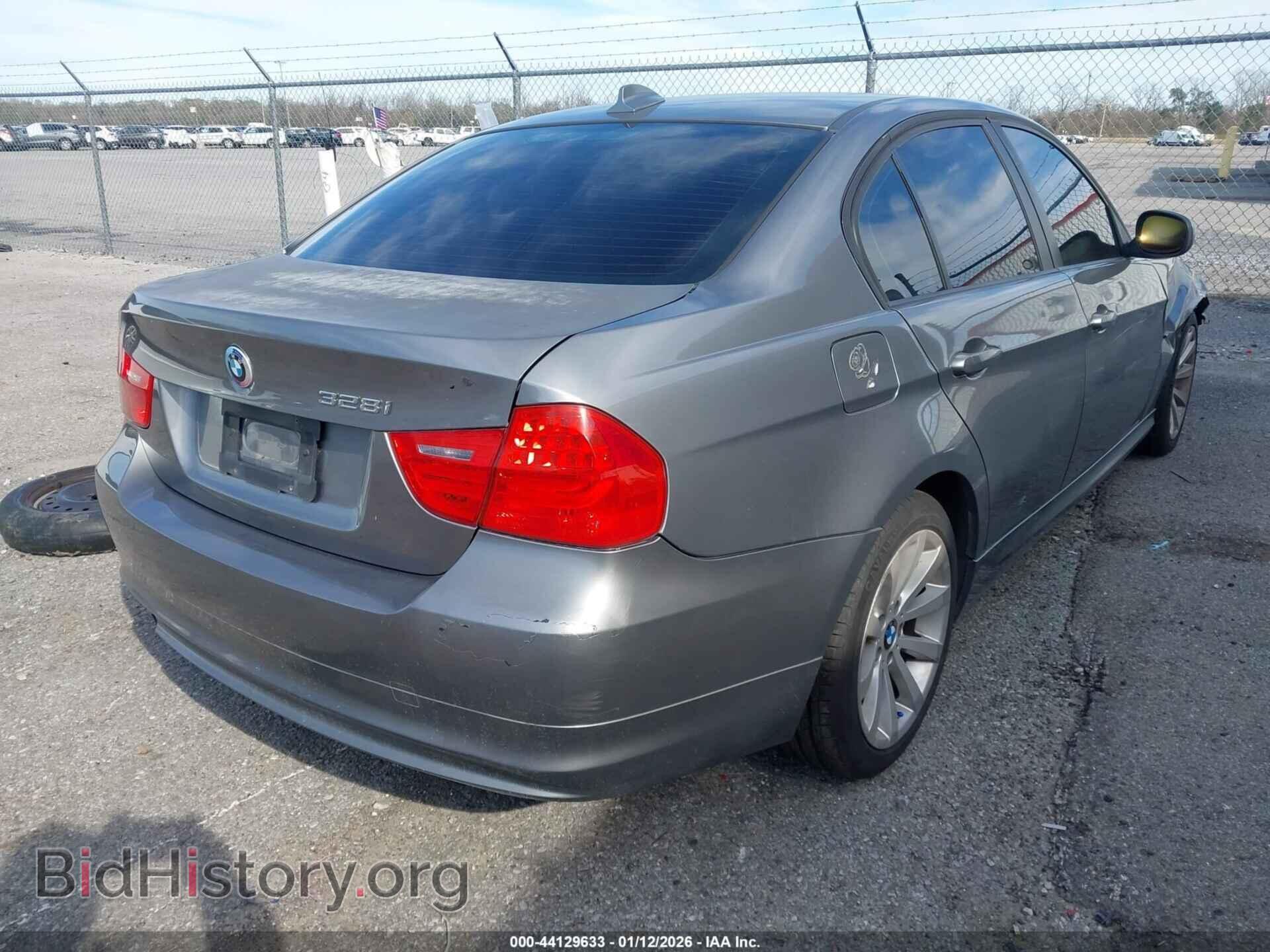 2011 BMW 328I - VIN: WBAPH7C59BE683696 - Фото 4