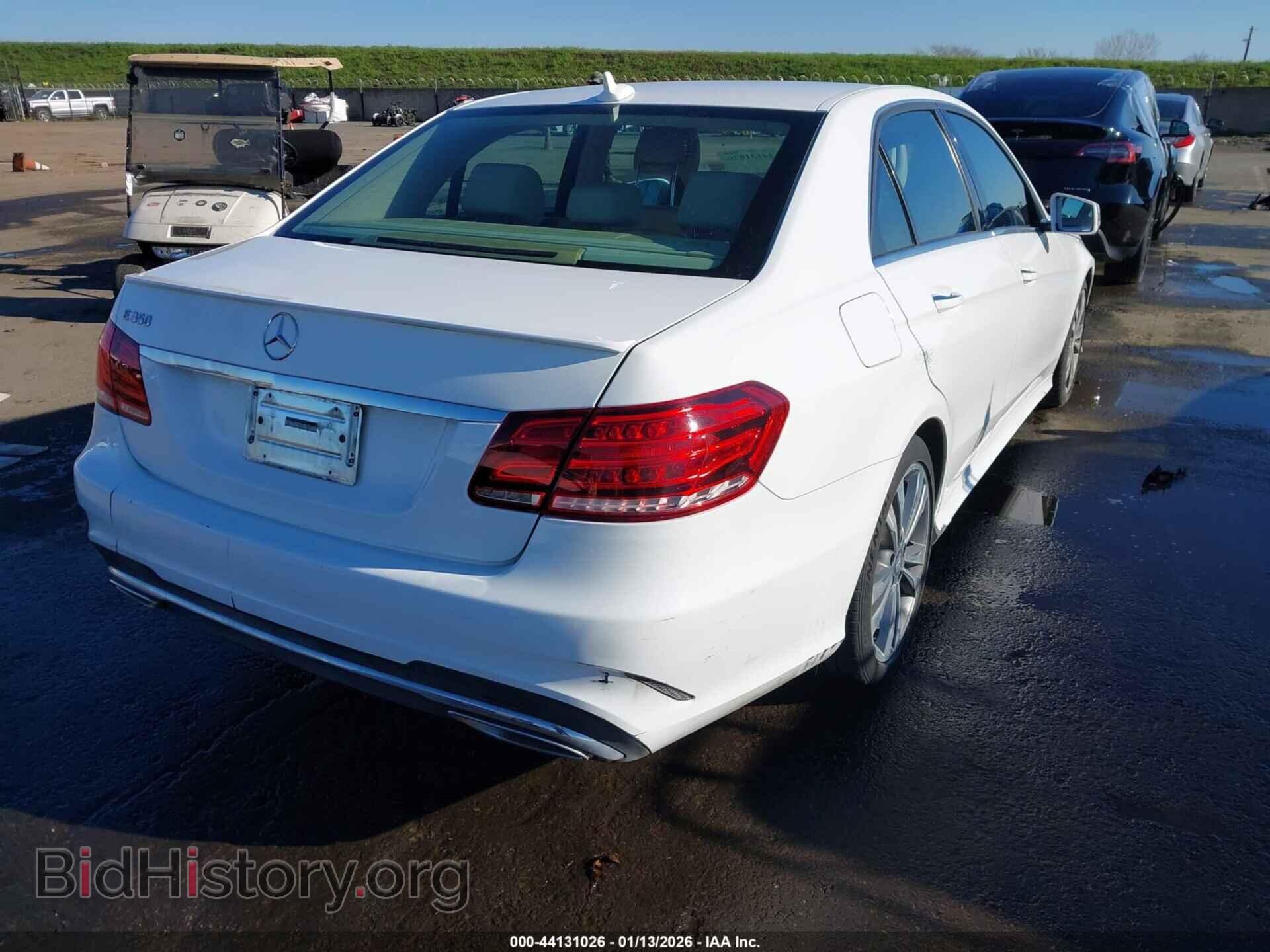 2014 MERCEDES-BENZ E 350 - VIN: WDDHF5KB1EB061940 - Фото 4