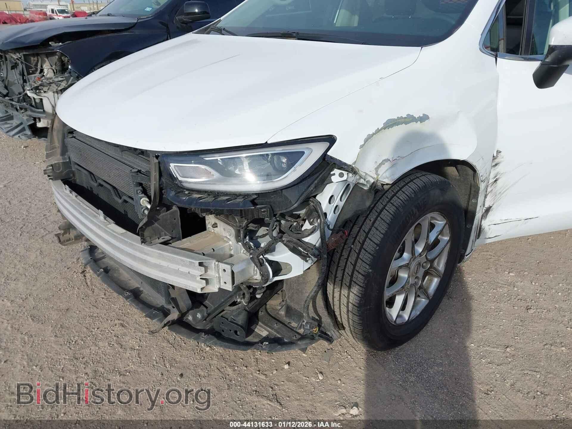 2023 CHRYSLER PACIFICA - VIN: 2C4RC1BG3PR563915 - Photo 2