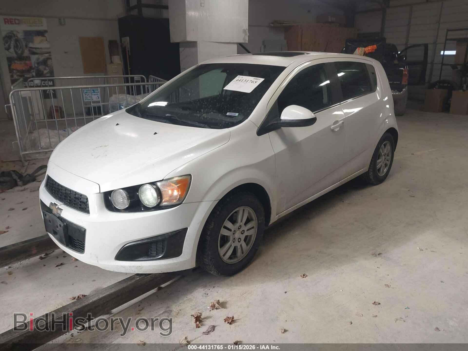 2014 CHEVROLET SONIC - VIN: 1G1JC6SB4E4188043 - Фото 2