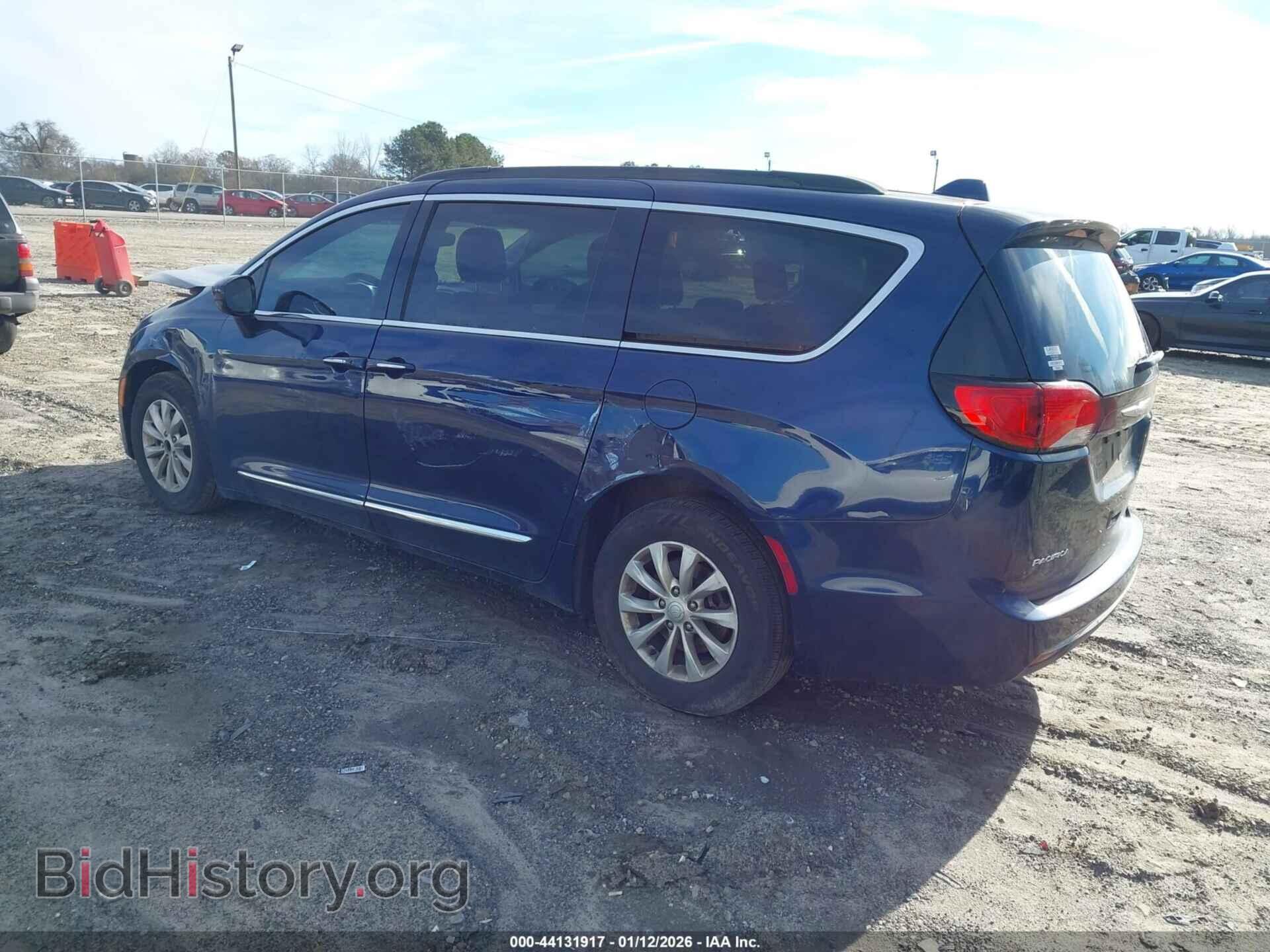 2017 CHRYSLER PACIFICA - VIN: 2C4RC1BG0HR588093 - Фото 3