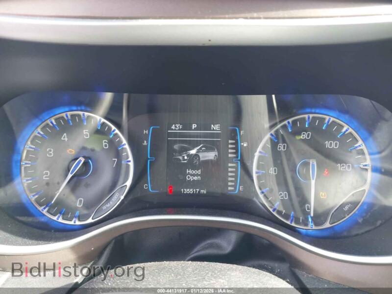 2017 Chrysler PACIFICA (VIN 2C4RC1BG0HR588093) — photo 7 of 21