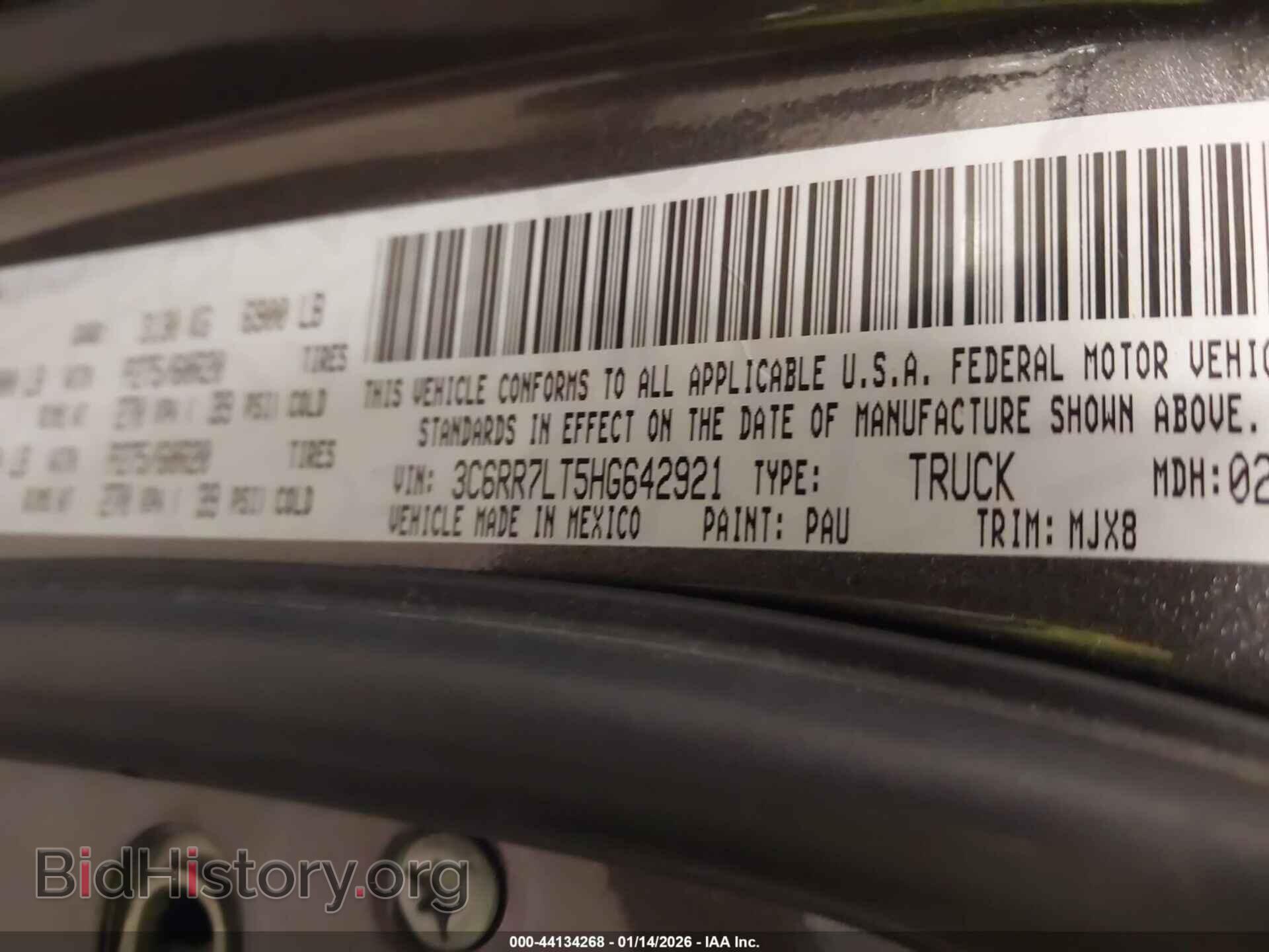 2017 RAM 1500 - VIN: 3C6RR7LT5HG642921 - Фото 9
