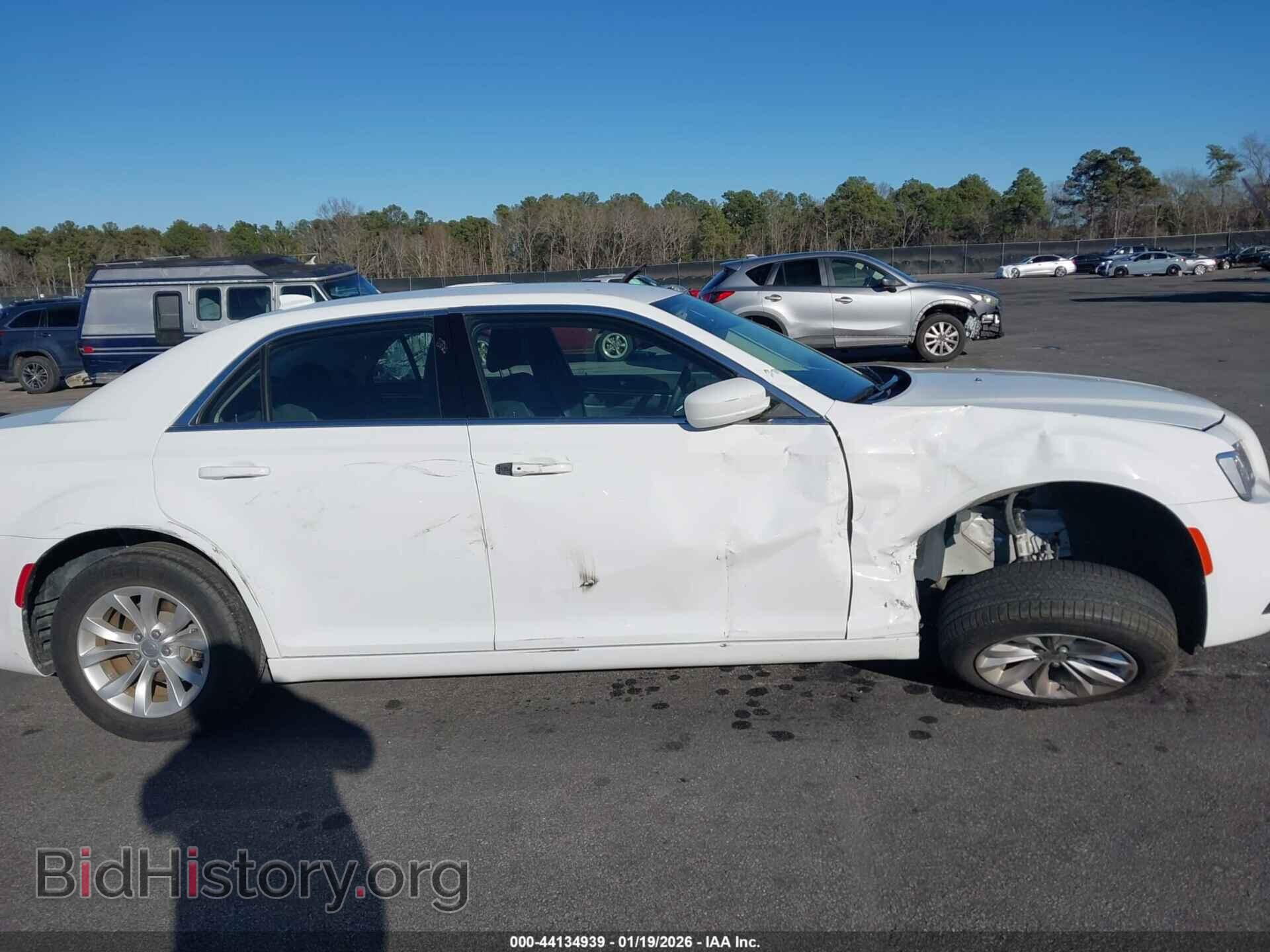 2023 CHRYSLER 300 - VIN: 2C3CCAAG9PH538356 - Фото 13