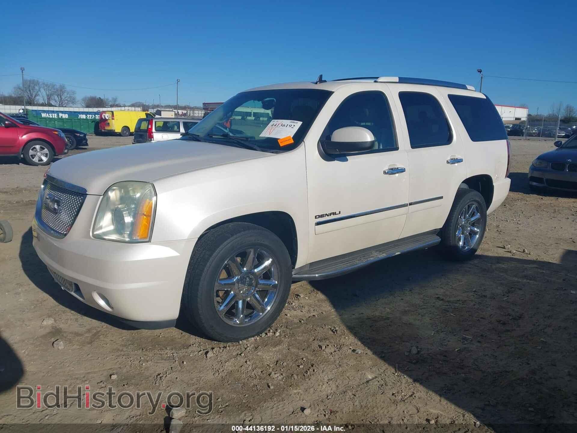 2011 GMC YUKON - VIN: 1GKS1EEF7BR378240 - Фото 2