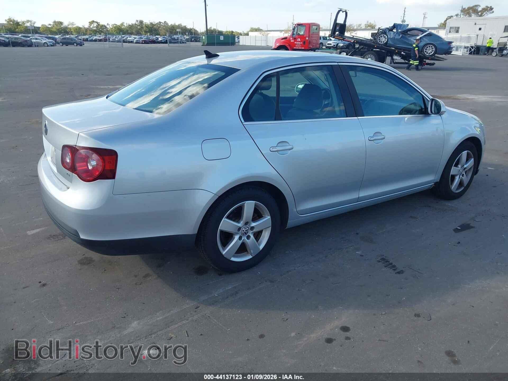 2009 VOLKSWAGEN JETTA - VIN: 3VWRZ71K99M167180 - Фото 4