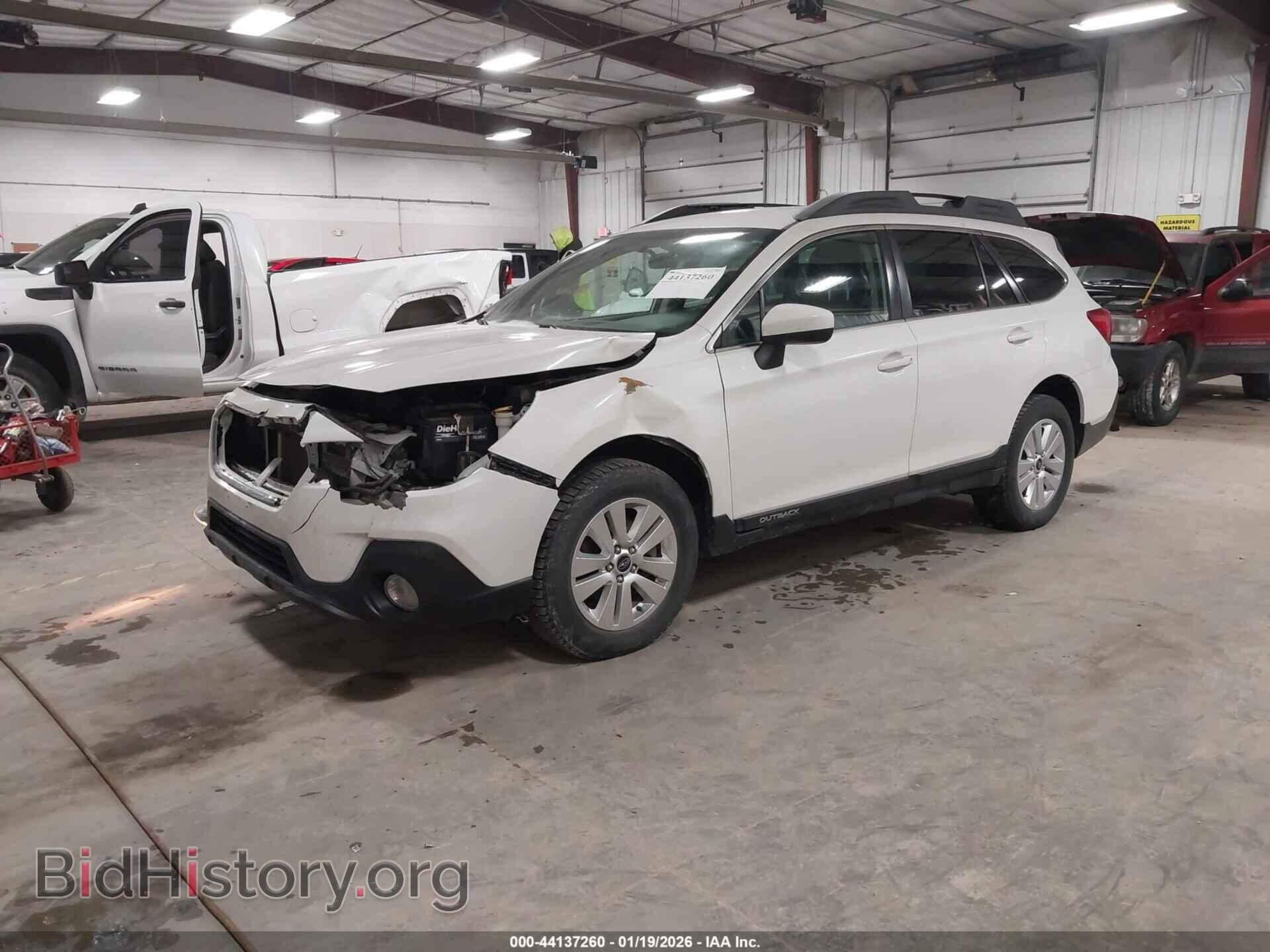 2018 SUBARU OUTBACK - VIN: 4S4BSACC2J3368545 - Фото 2