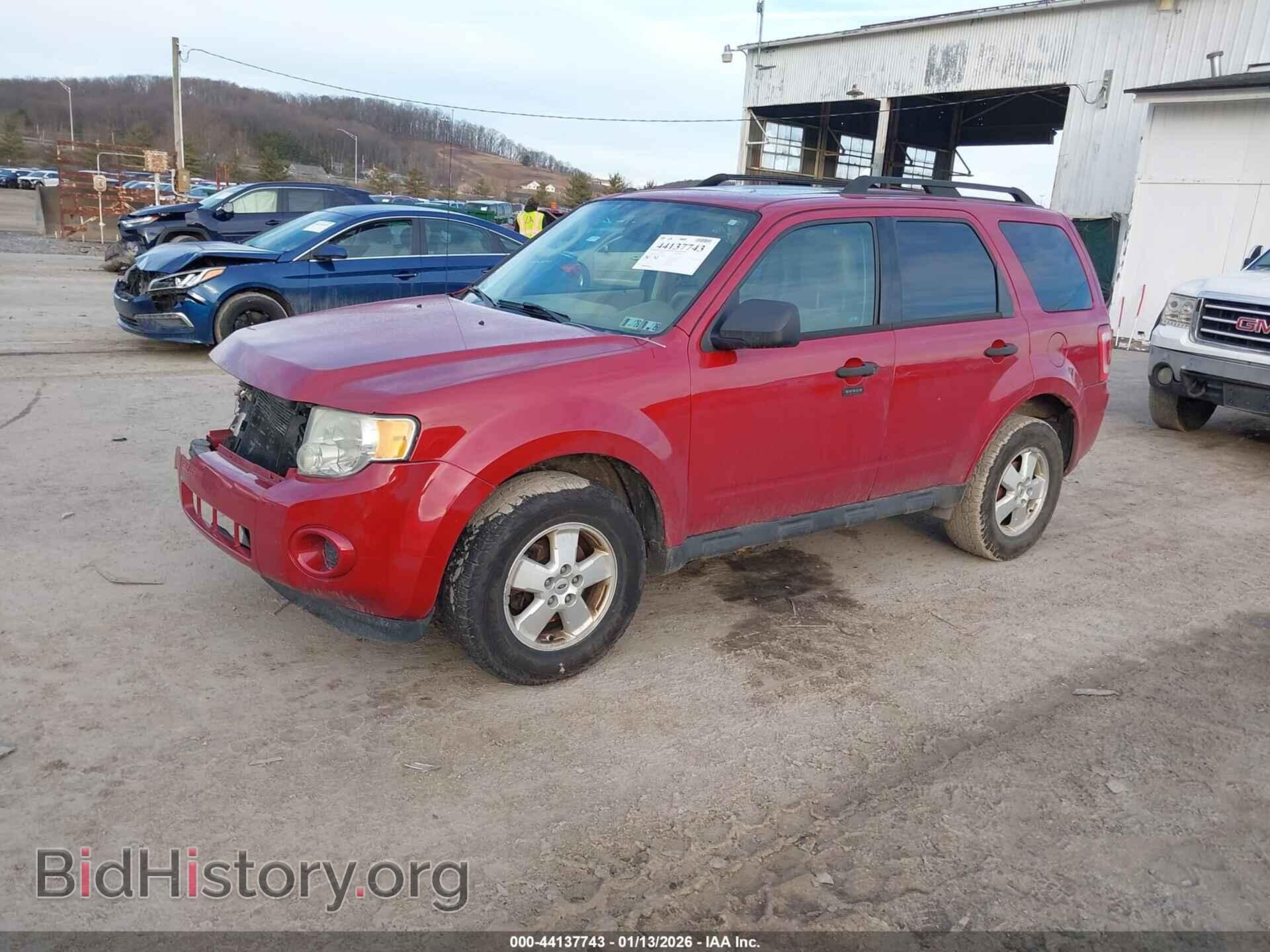 2011 FORD ESCAPE - VIN: 1FMCU9D76BKB21504 - Фото 2