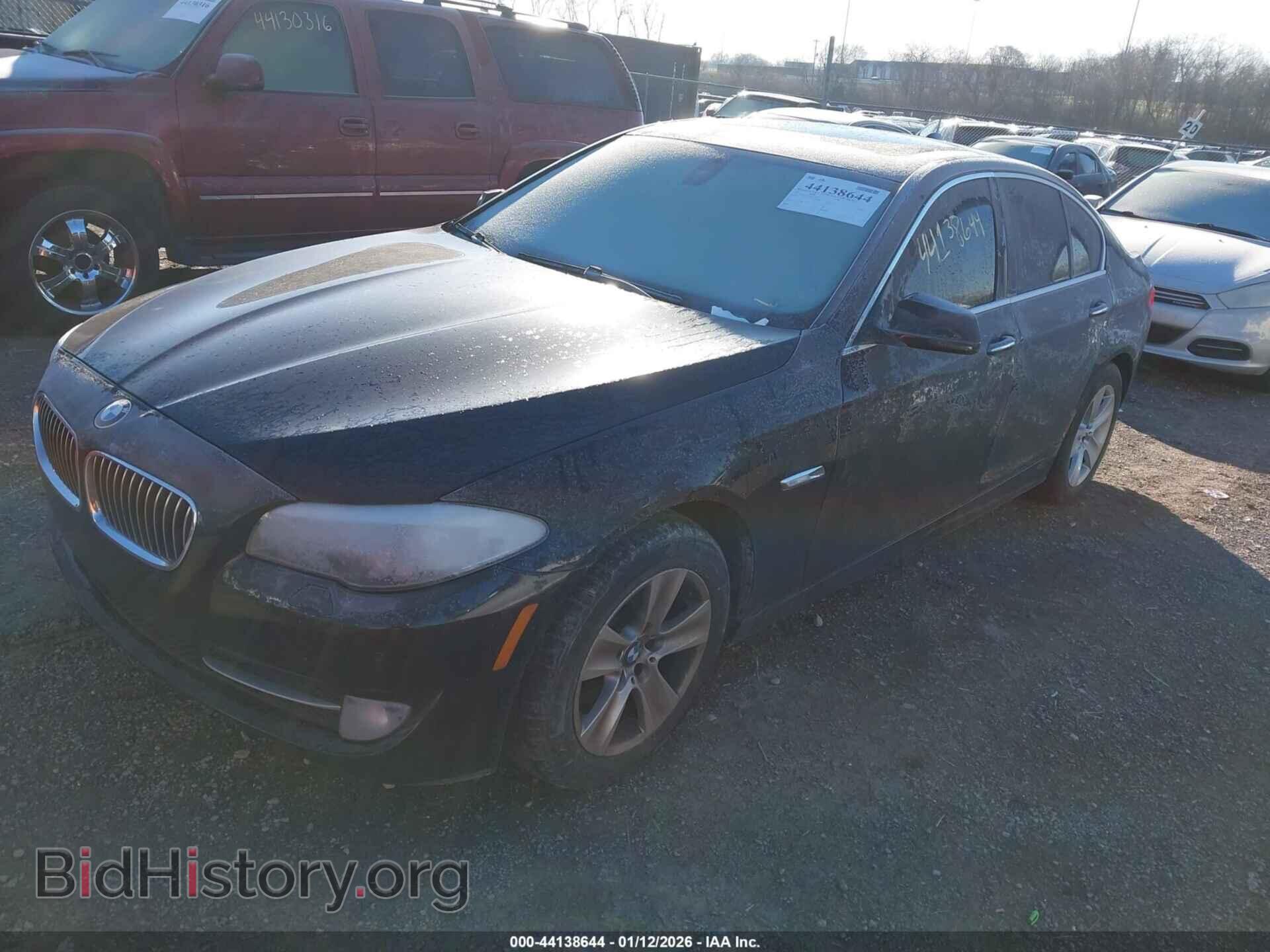 2012 BMW 528I - VIN: WBAXG5C54CDY30103 - Фото 2