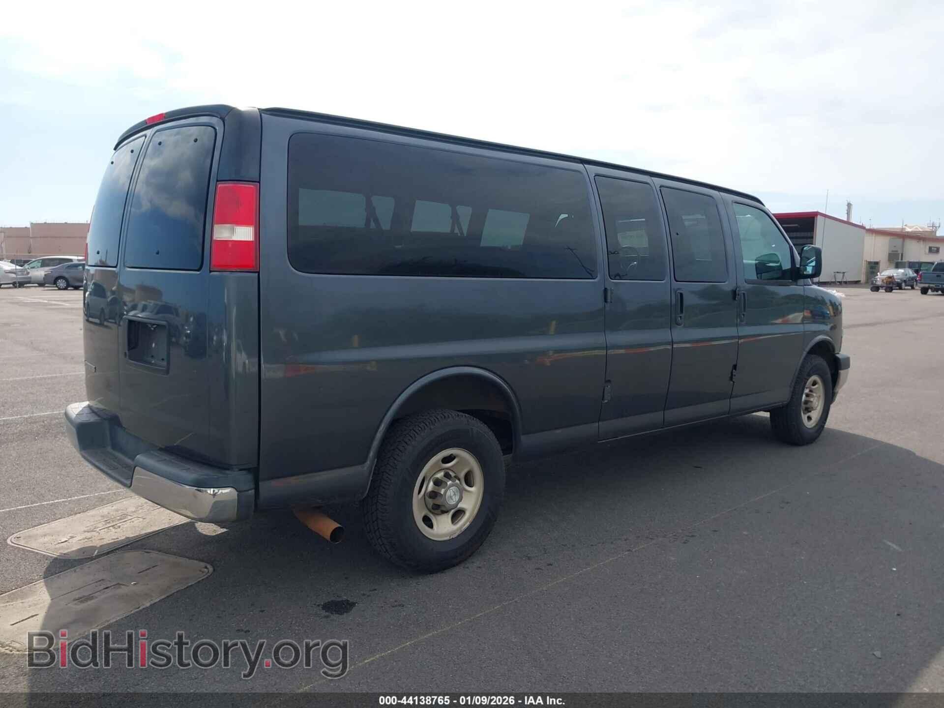 2017 CHEVROLET EXPRESS 3500 - VIN: 1GAZGPFF6H1101470 - Фото 4