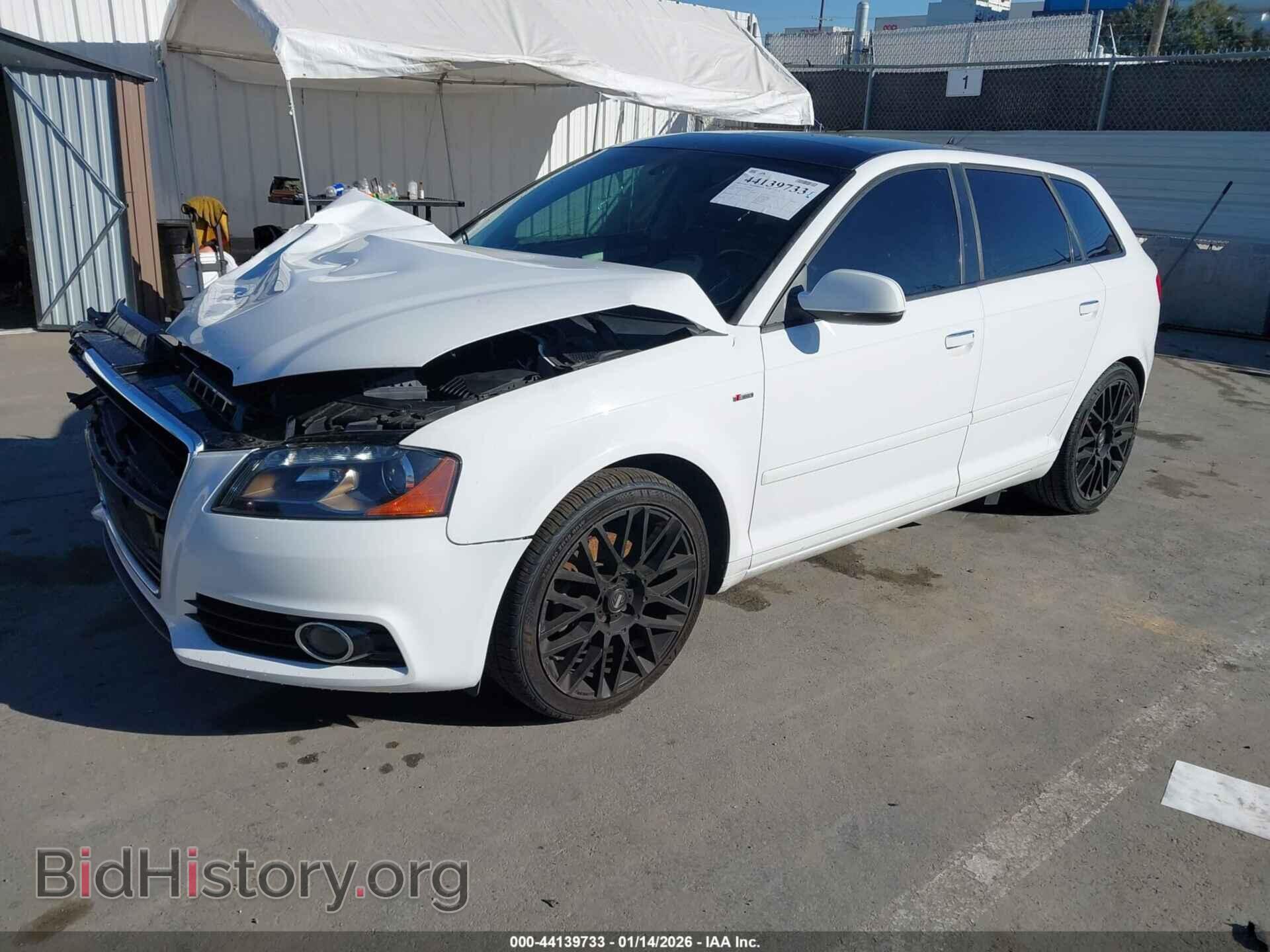 2013 AUDI A3 - VIN: WAUKJAFM4DA021260 - Фото 2