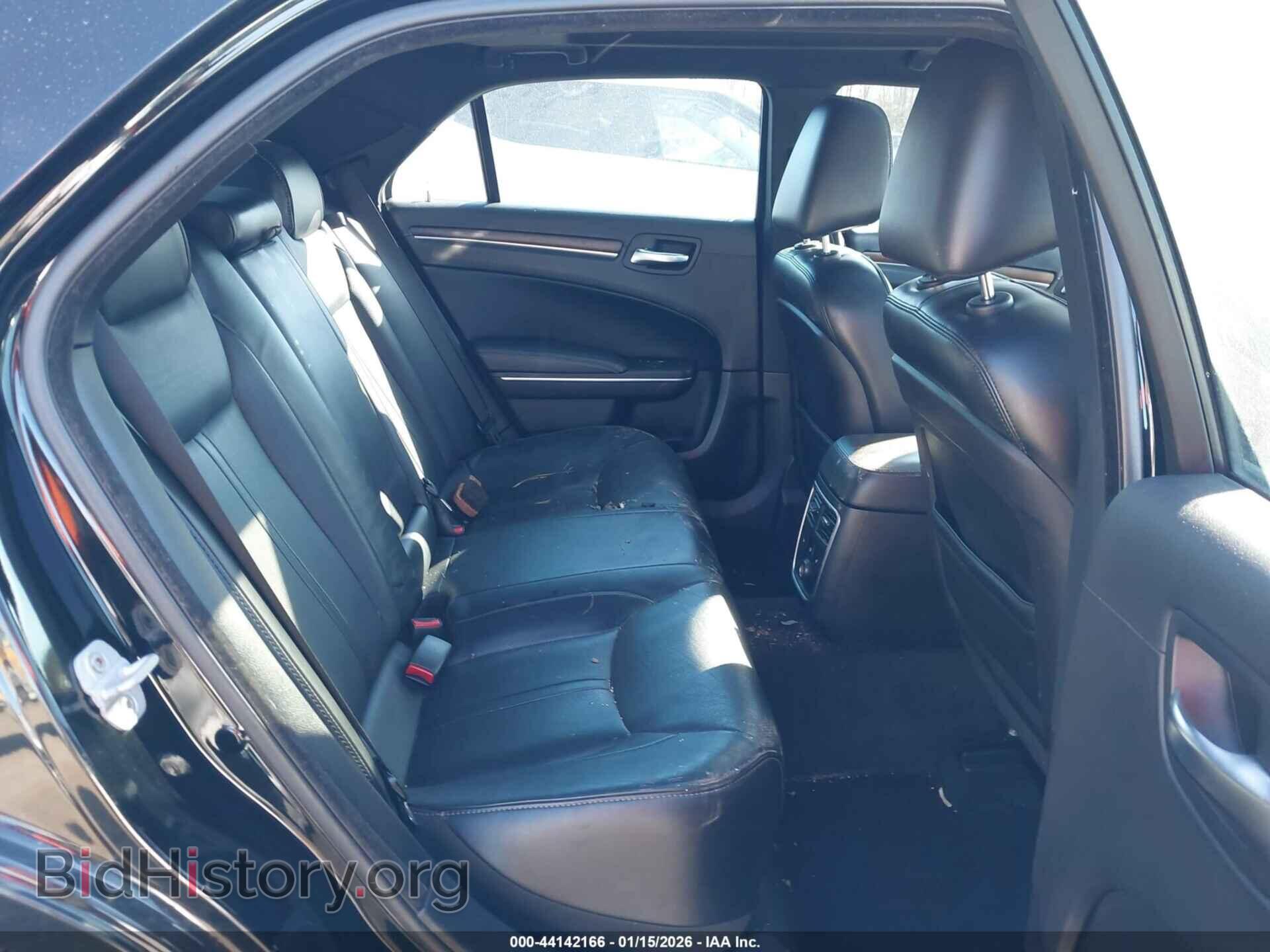 2012 CHRYSLER 300C - VIN: 2C3CCAPT7CH232903 - Фото 8