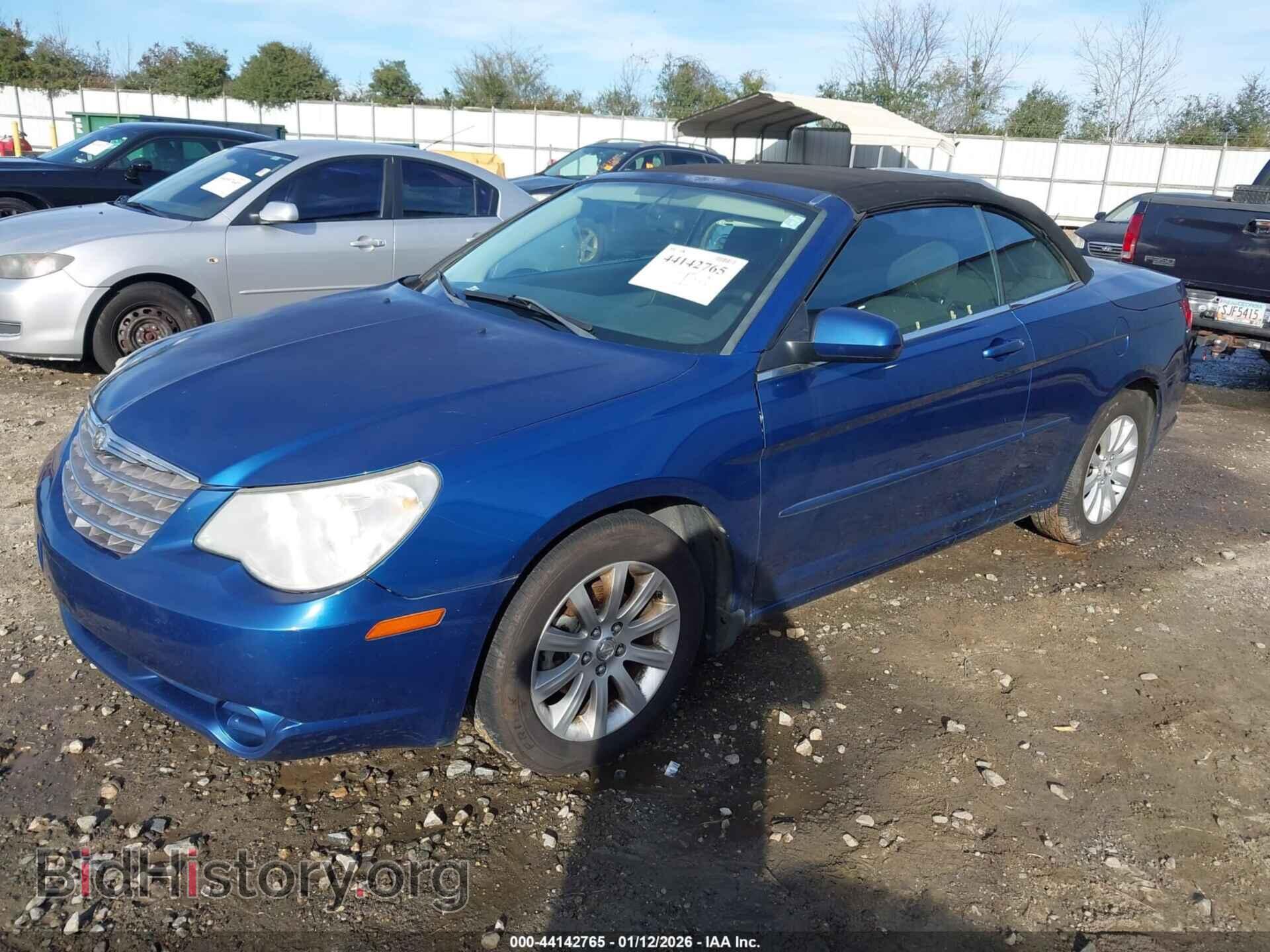 2010 CHRYSLER SEBRING - VIN: 1C3BC5ED2AN156123 - Фото 2